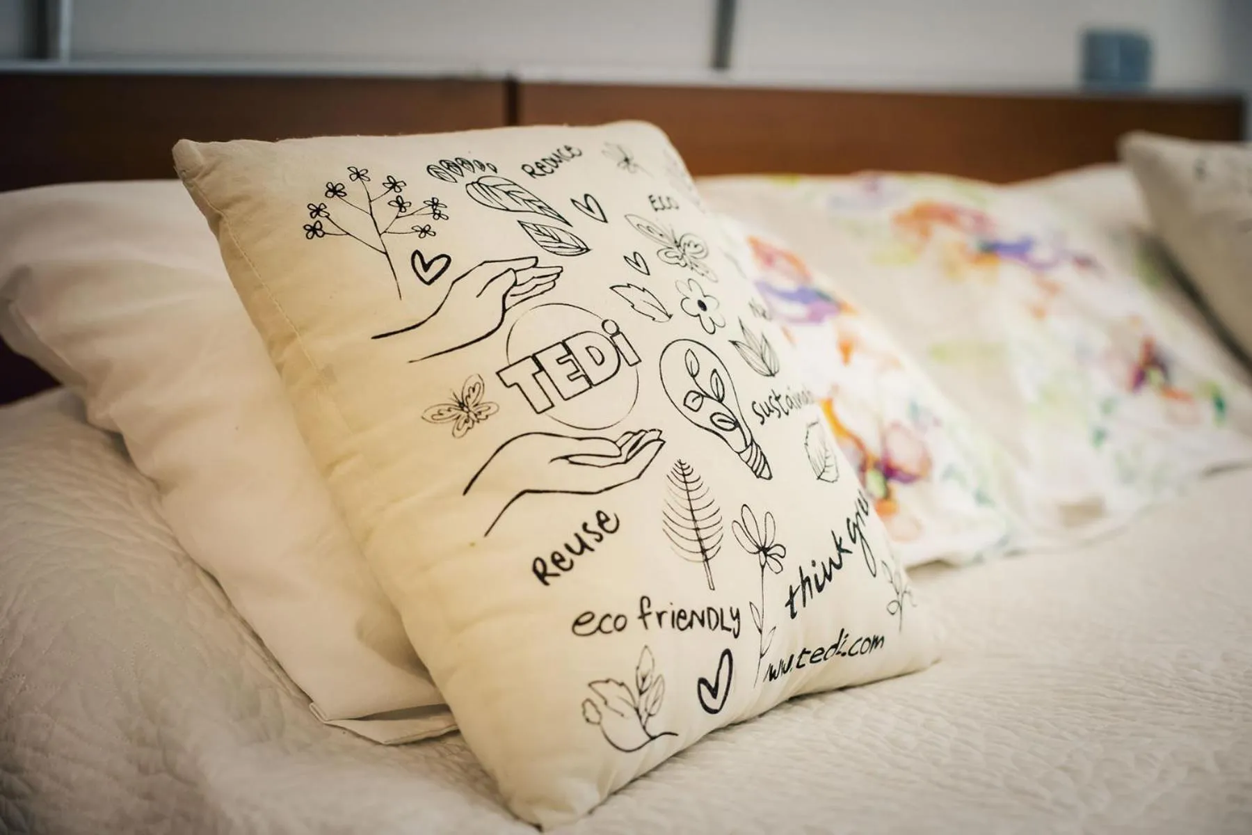 Decorative detail, Bed in Casa Ferran, amplias habitaciones y apartamentos de montaña