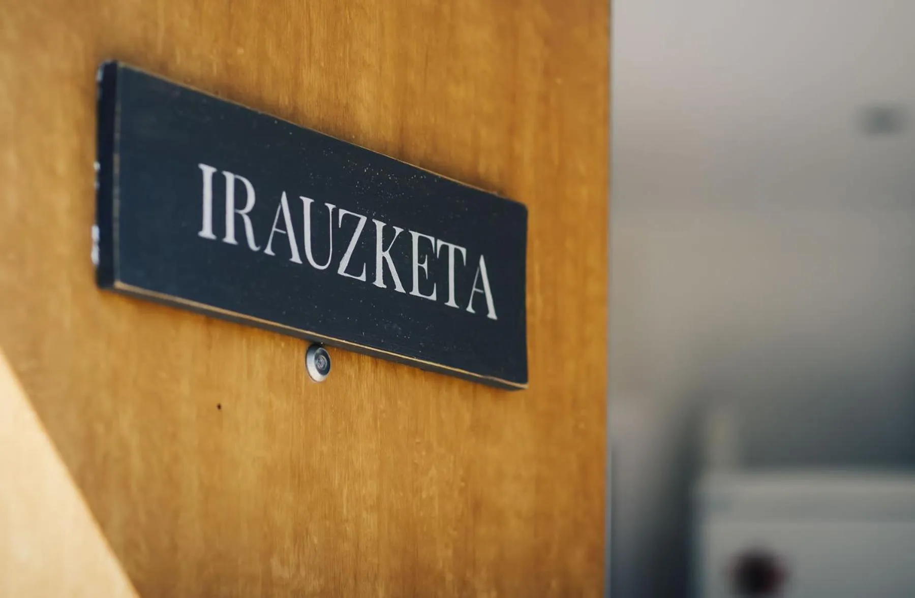 Logo/Certificate/Sign in Casa Ferran, amplias habitaciones y apartamentos de montaña