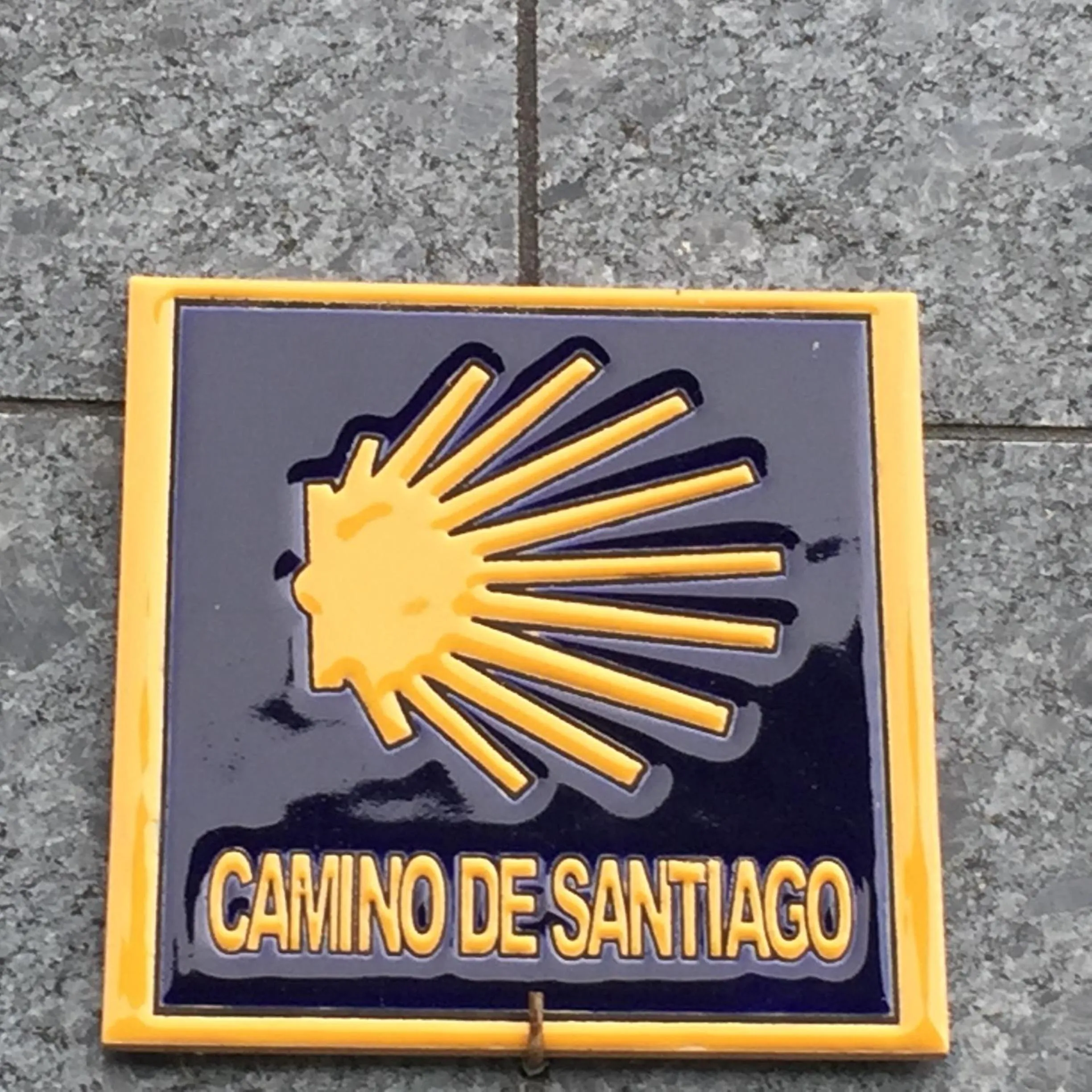 Property building in Casa Ferran, amplias habitaciones y apartamentos de montaña