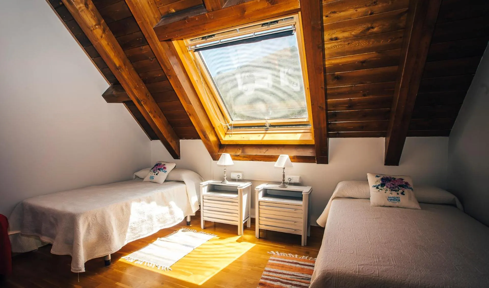 Photo of the whole room, Bed in Casa Ferran, amplias habitaciones y apartamentos de montaña