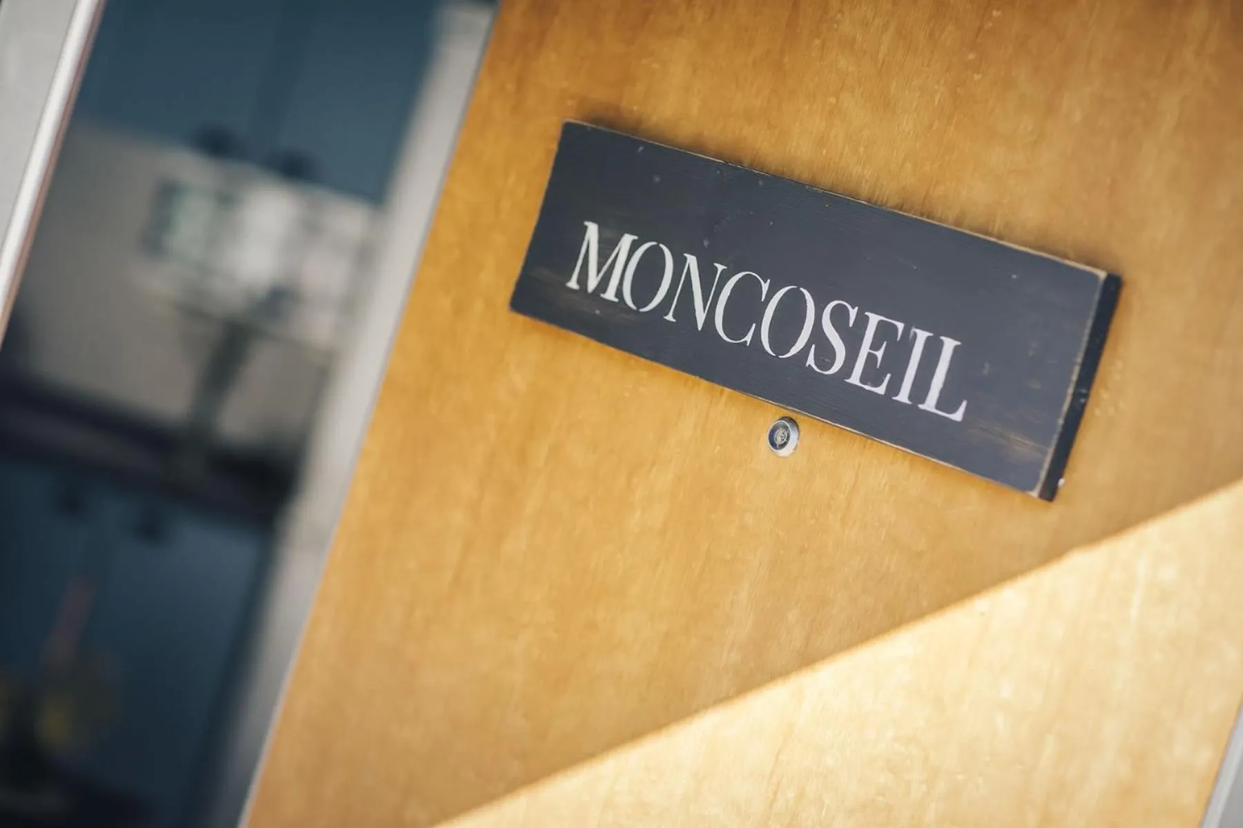 Logo/Certificate/Sign in Casa Ferran, amplias habitaciones y apartamentos de montaña