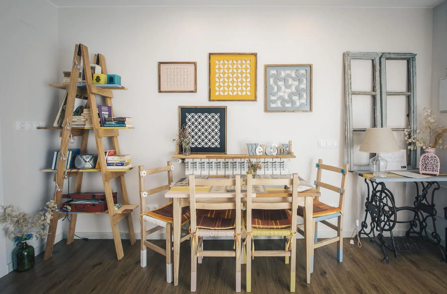 Dining area in Casa Ferran, amplias habitaciones y apartamentos de montaña