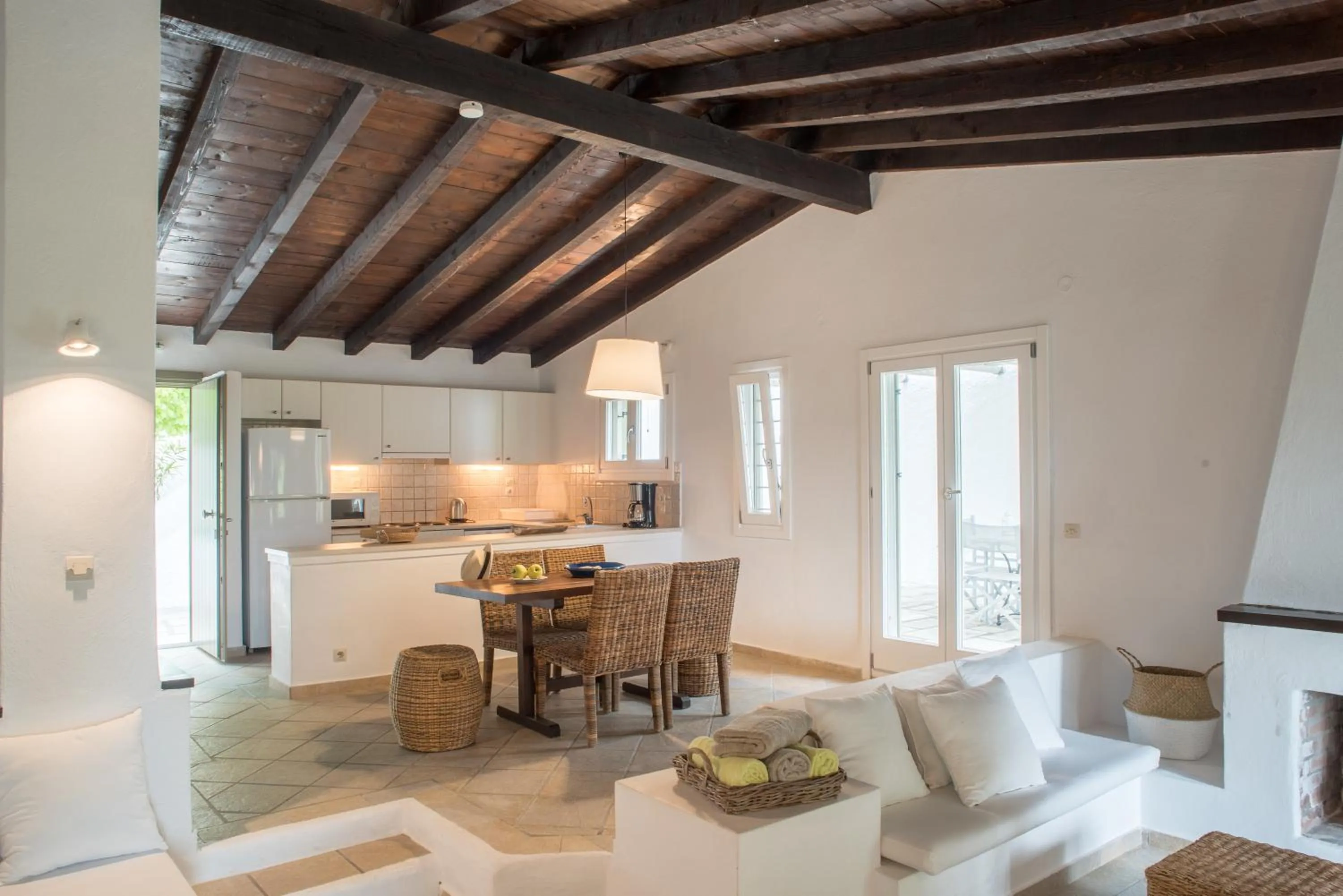 Kitchen or kitchenette in Skiathos Holidays Suites & Villas