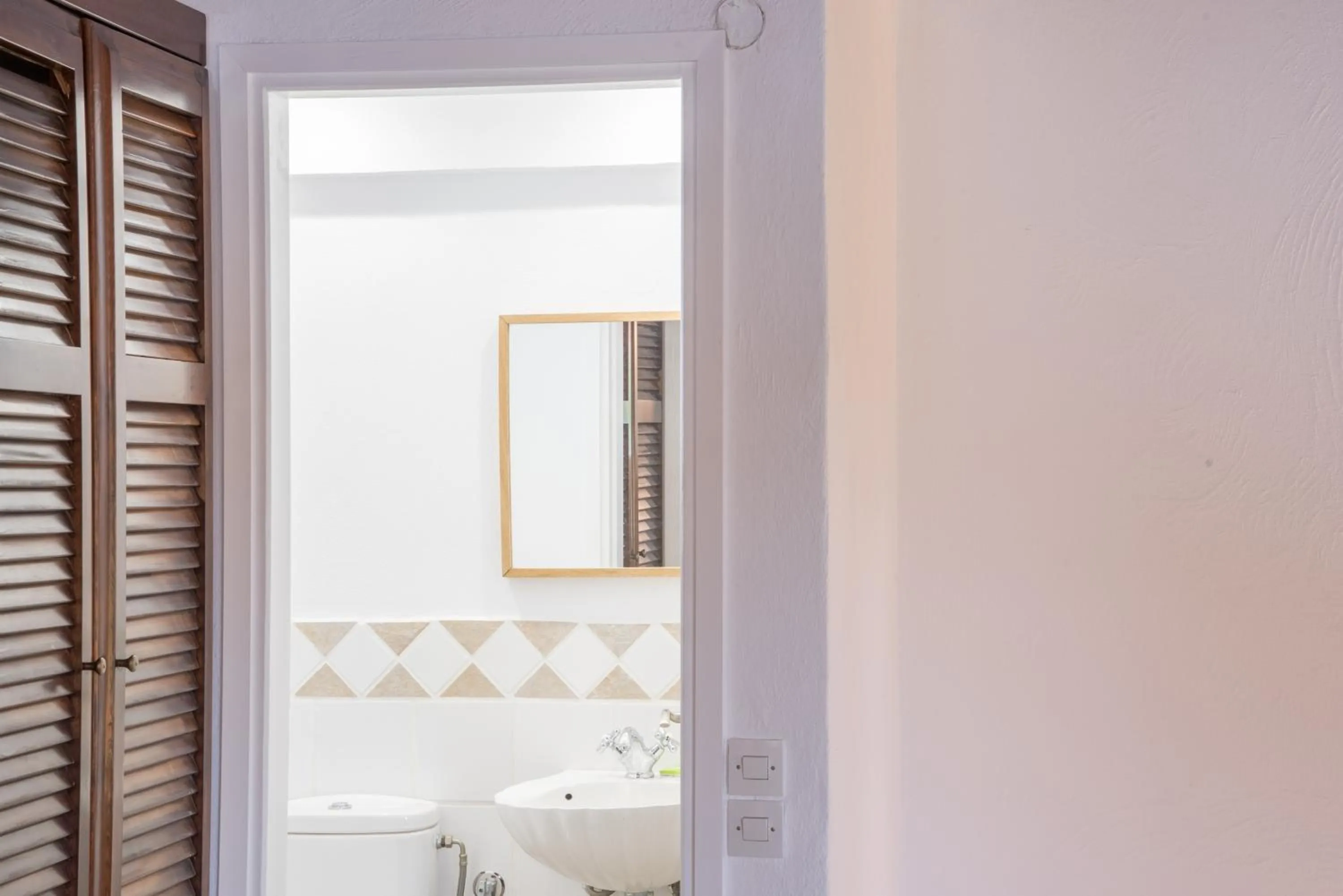 Bathroom in Skiathos Holidays Suites & Villas