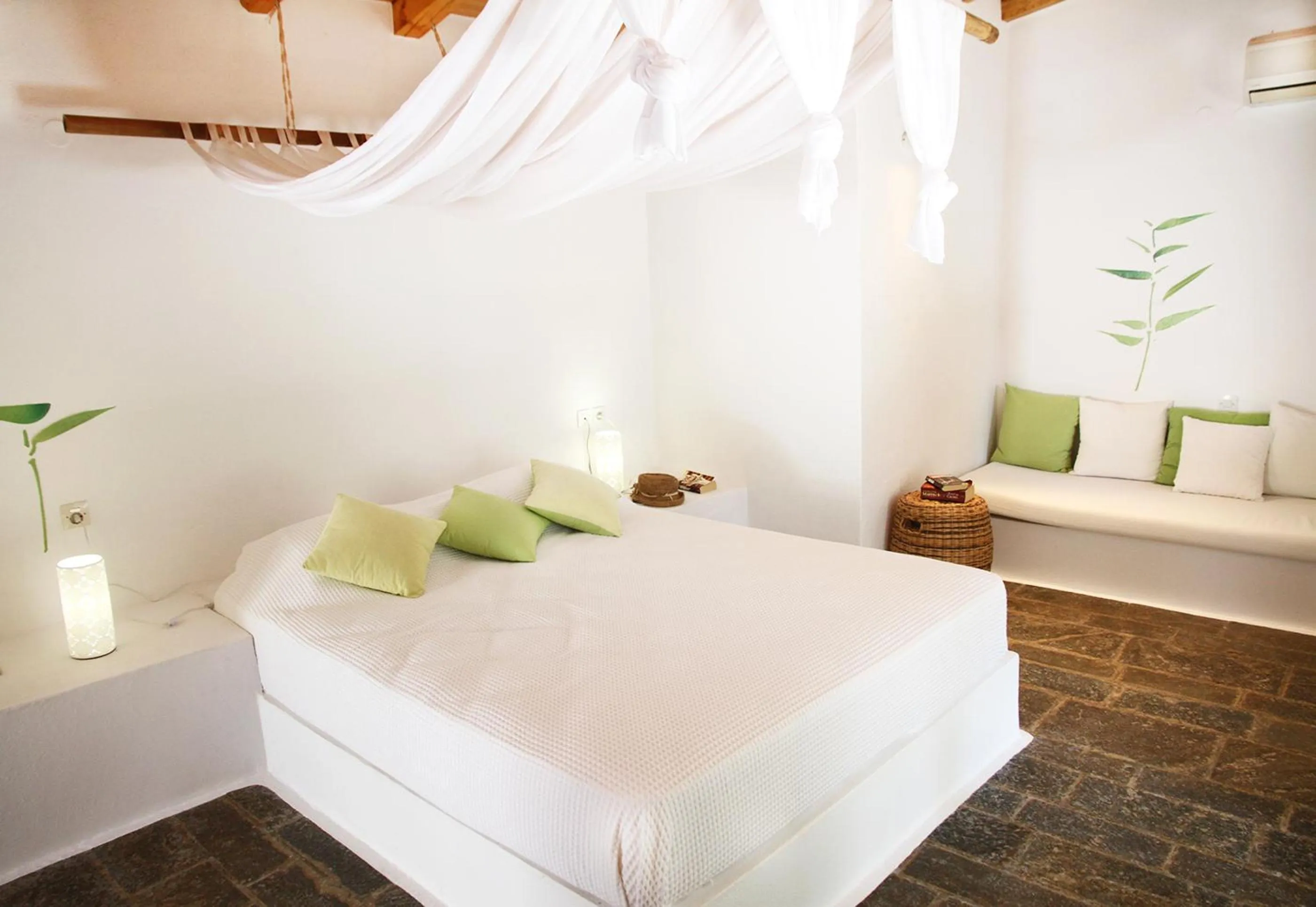 Bedroom, Bed in Skiathos Holidays Suites & Villas