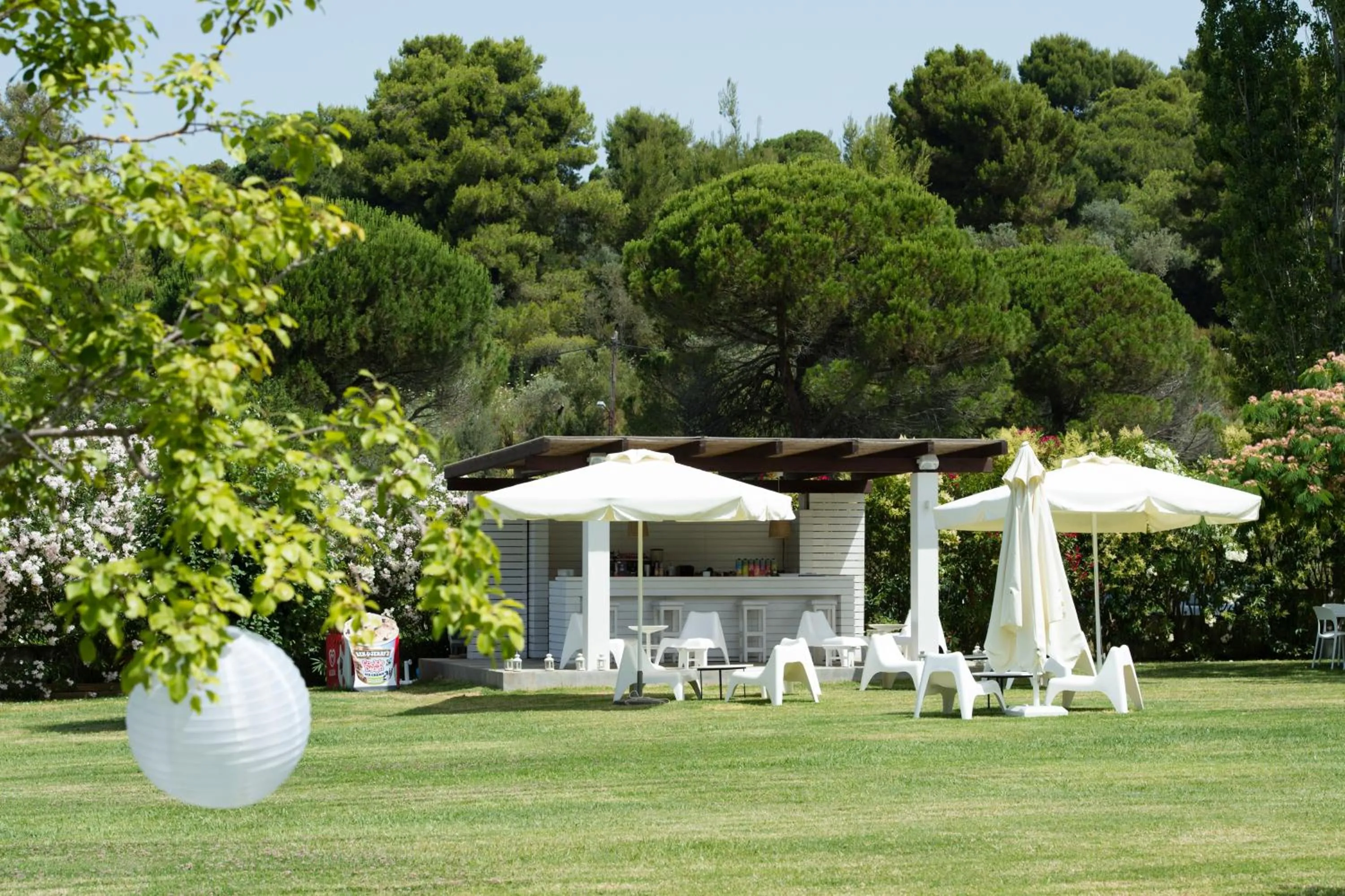 Patio in Skiathos Holidays Suites & Villas