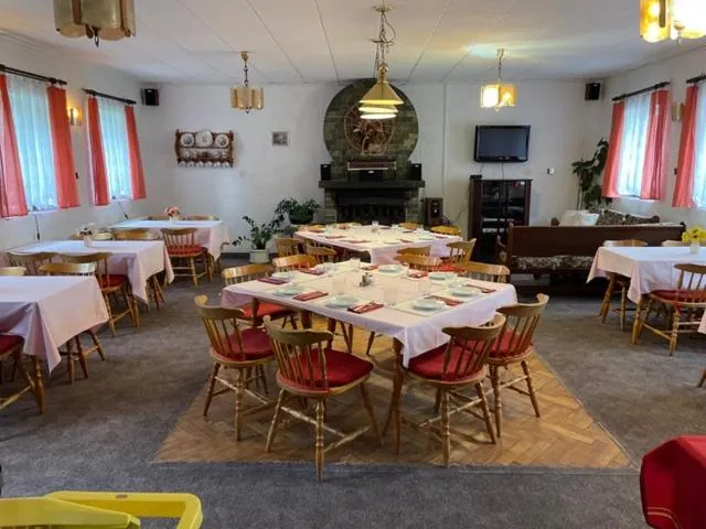 Communal lounge/ TV room in Hotel-Penzion Johanka