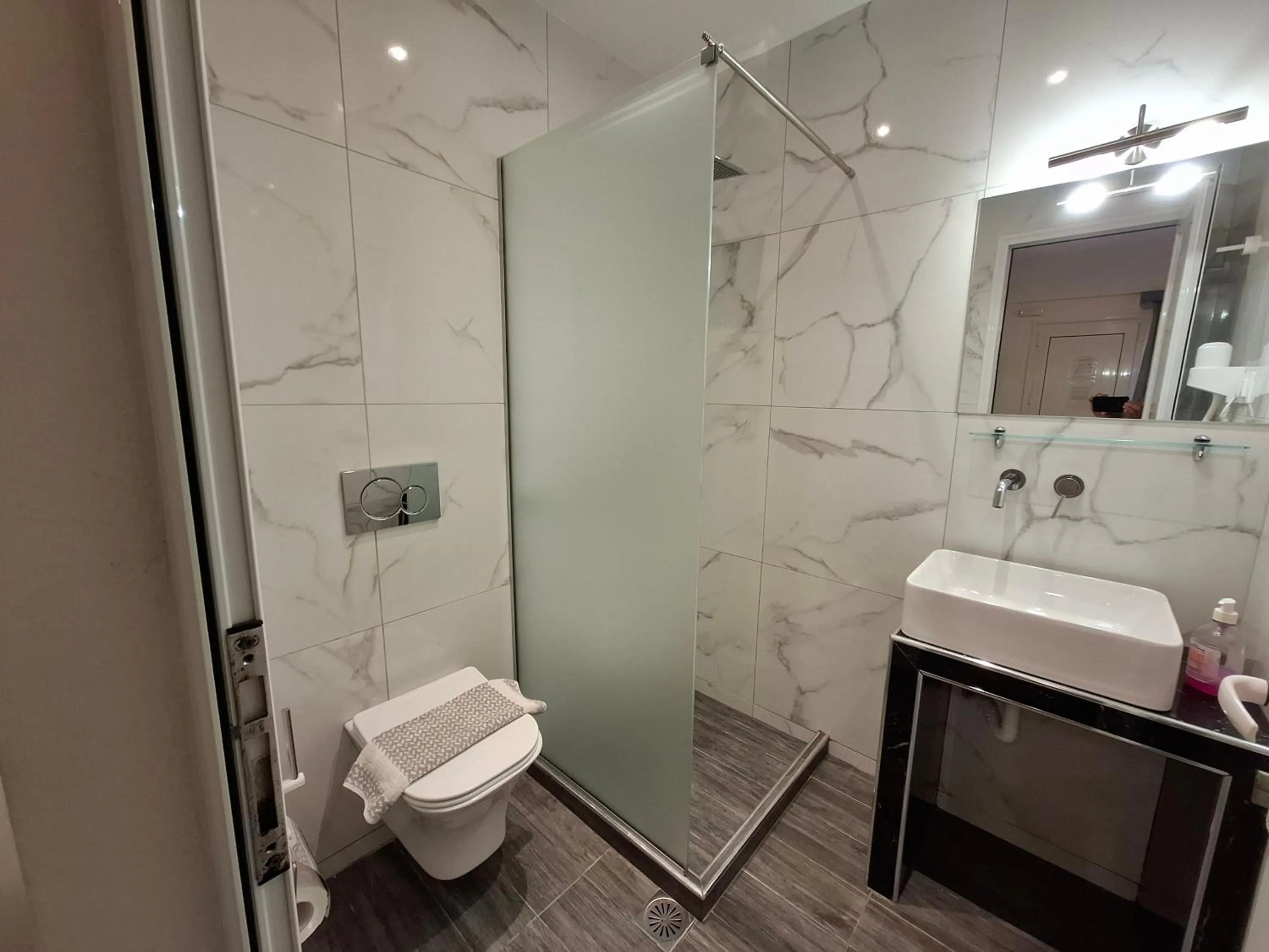 Shower in Fengeros Village