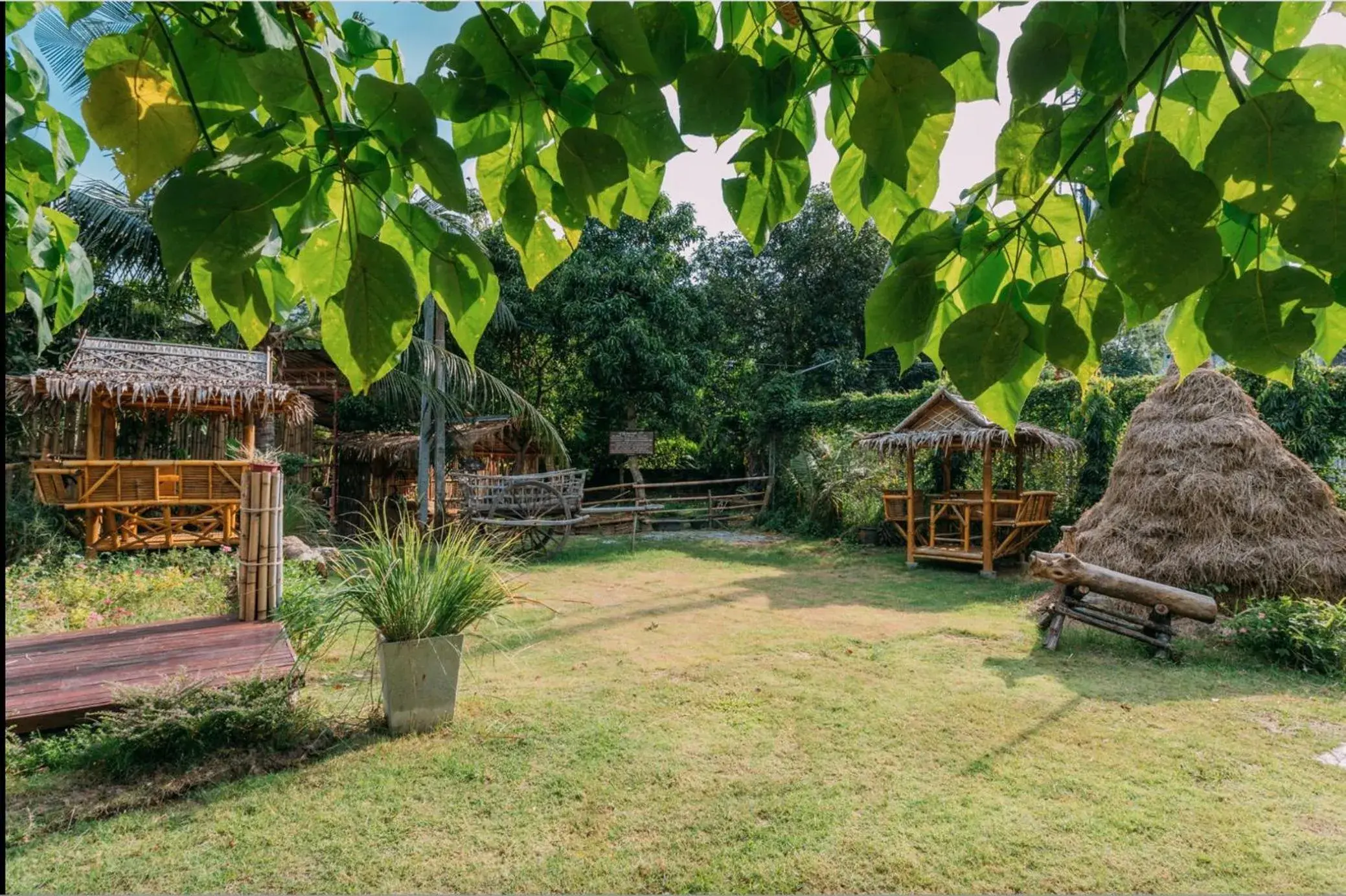 Property building in Phuket Nonnita Boutique Resort - SHA Plus Property building in Phuket Nonnita Boutique Resort - SHA Plus