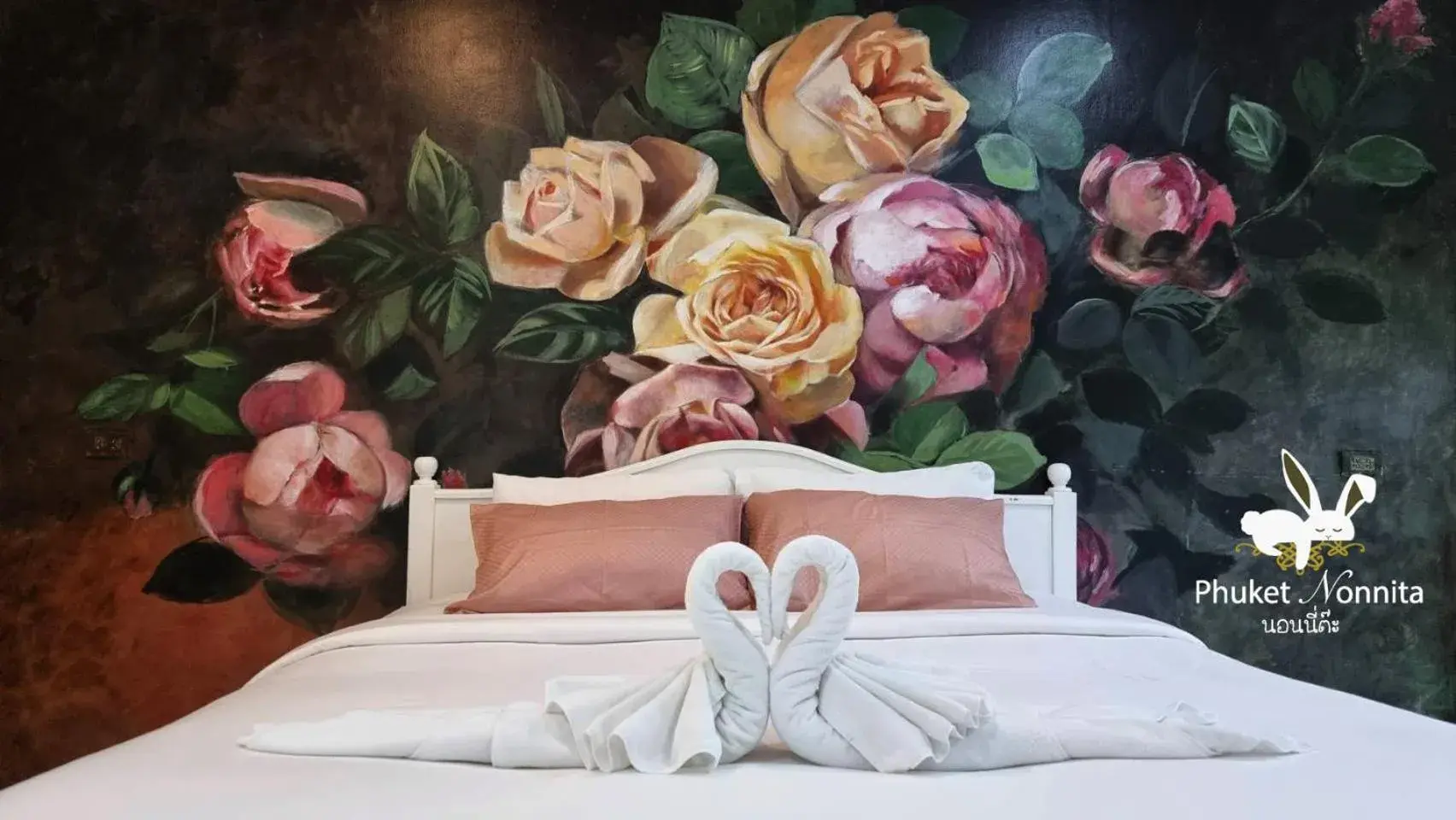 Bed in Phuket Nonnita Boutique Resort - SHA Plus Bed in Phuket Nonnita Boutique Resort - SHA Plus