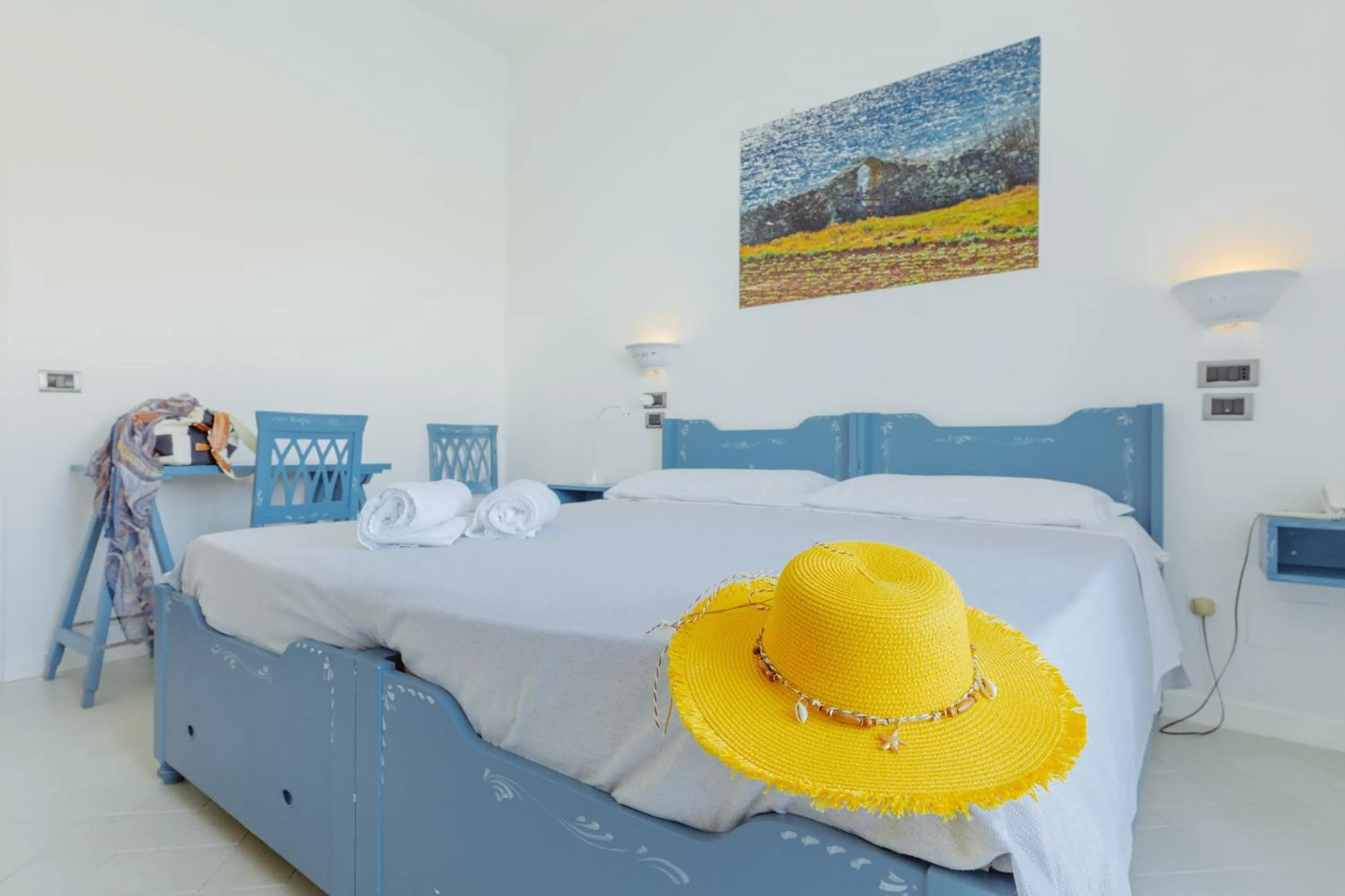 Photo of the whole room, Bed in Hotel La Roccia