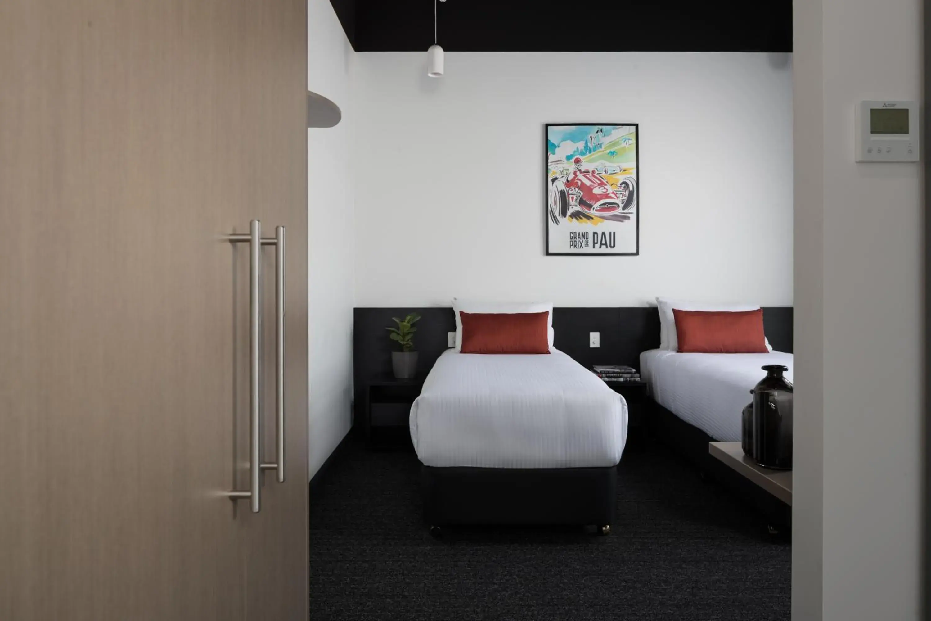 Bed in Rydges Pit Lane Bed in Rydges Pit Lane