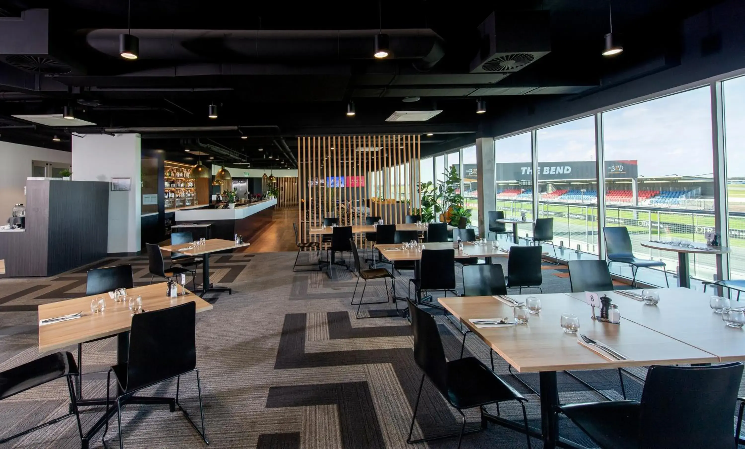 Restaurant/places to eat in Rydges Pit Lane Restaurant/places to eat in Rydges Pit Lane