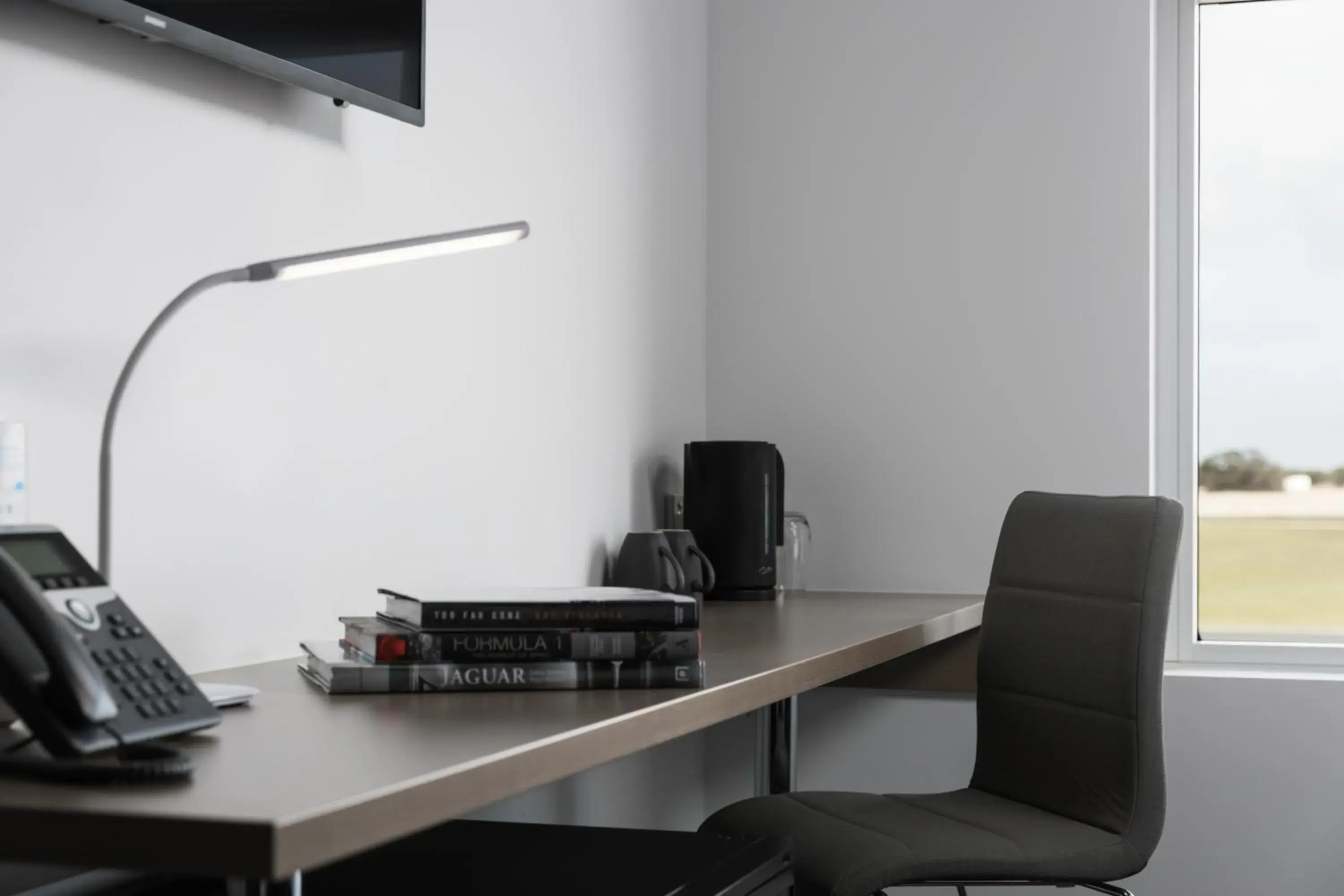 Bedroom in Rydges Pit Lane Bedroom in Rydges Pit Lane