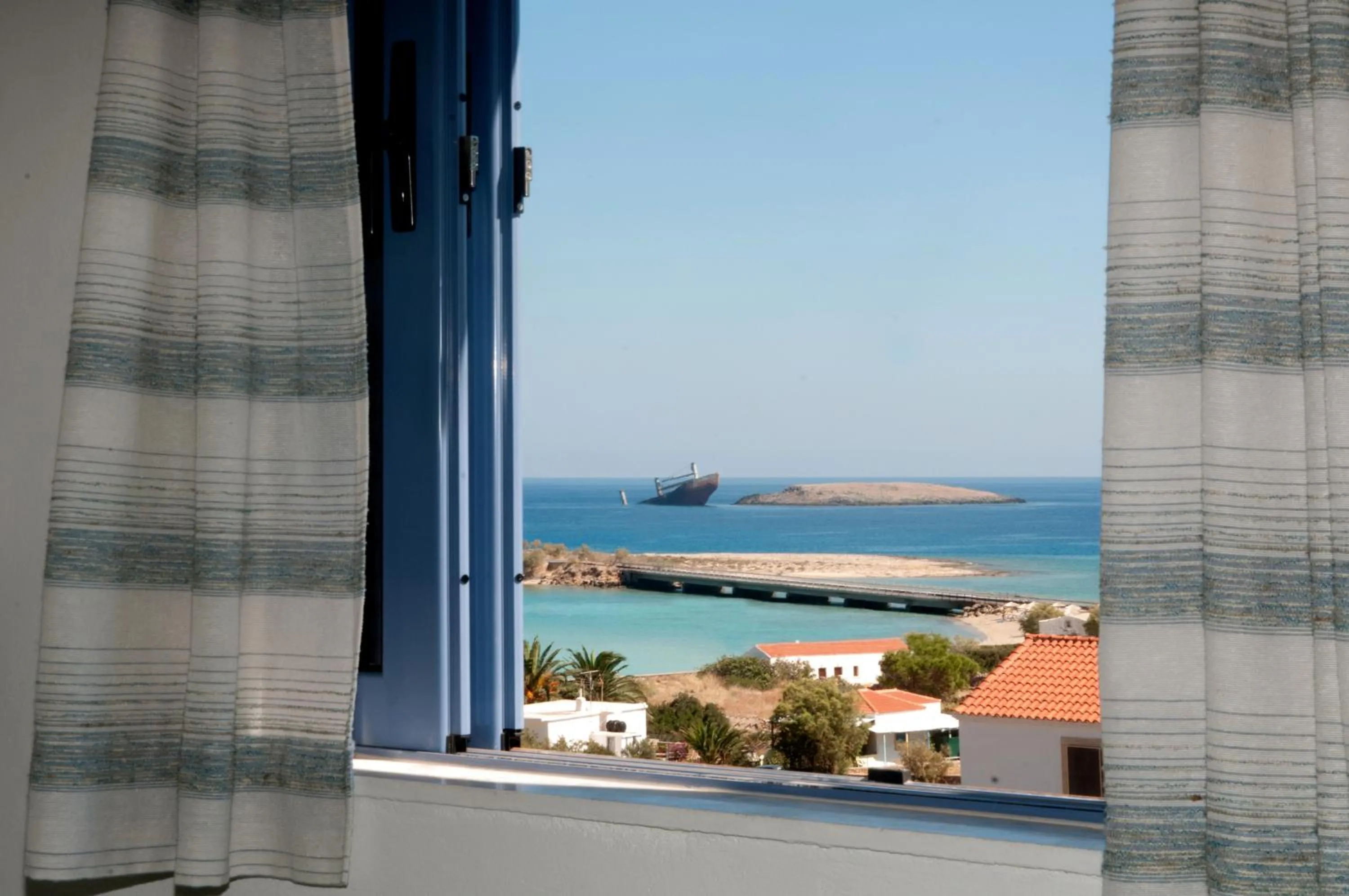 Sea view in Maistrali Apartments