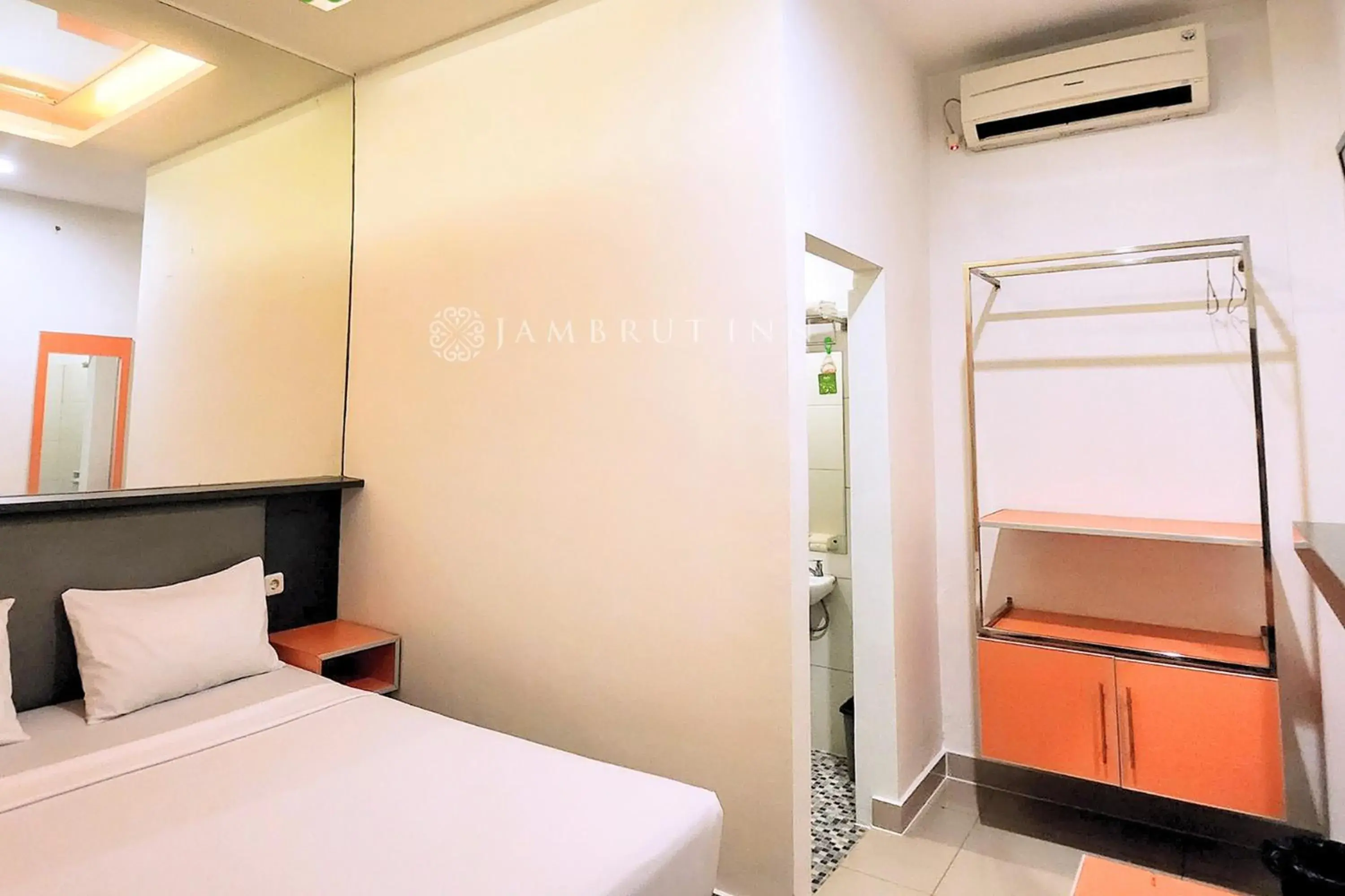 Bed in Jambrut Inn Bed in Jambrut Inn