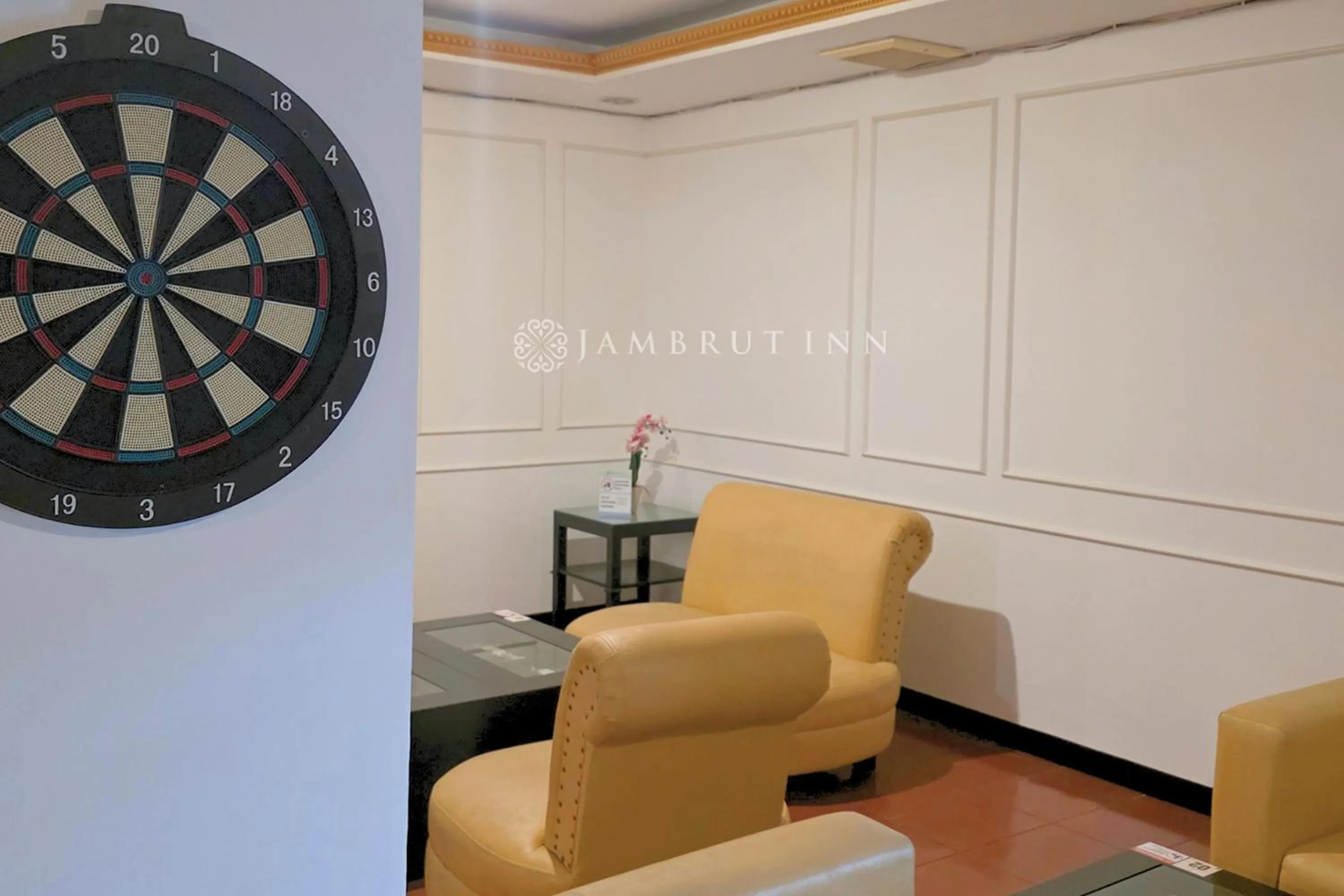 Seating area in Jambrut Inn