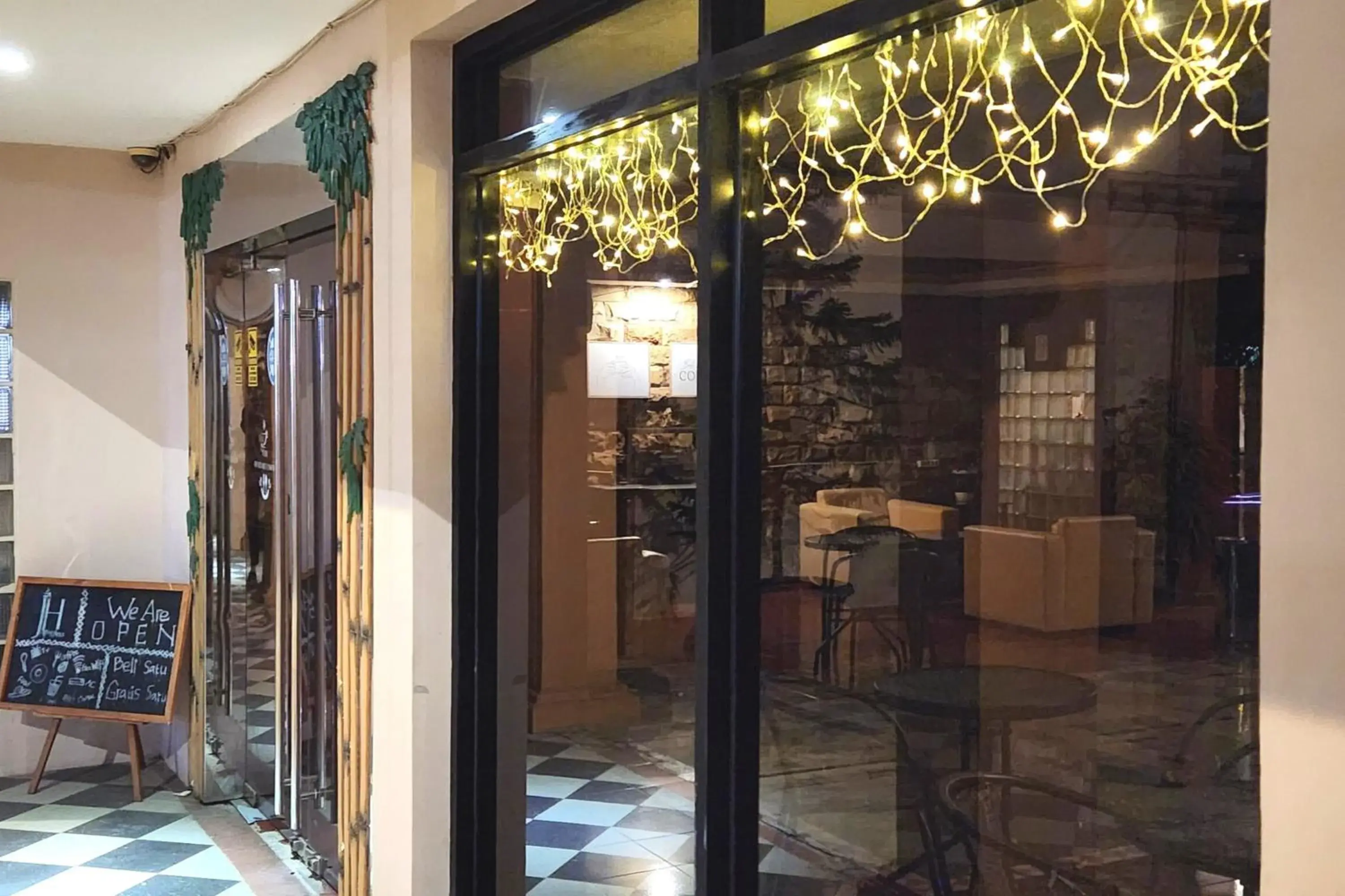 Restaurant/places to eat in Jambrut Inn Restaurant/places to eat in Jambrut Inn