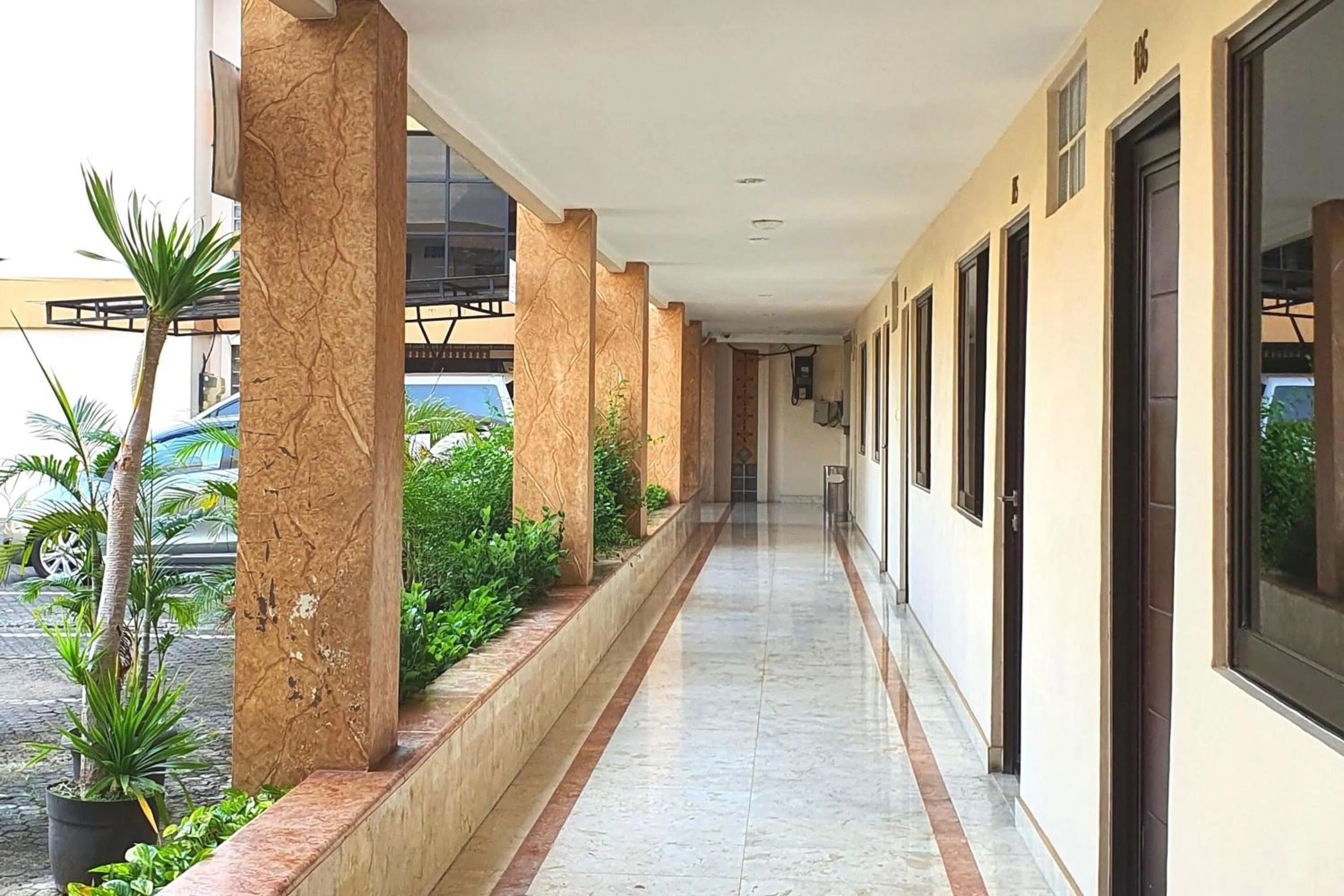 Property building in Jambrut Inn