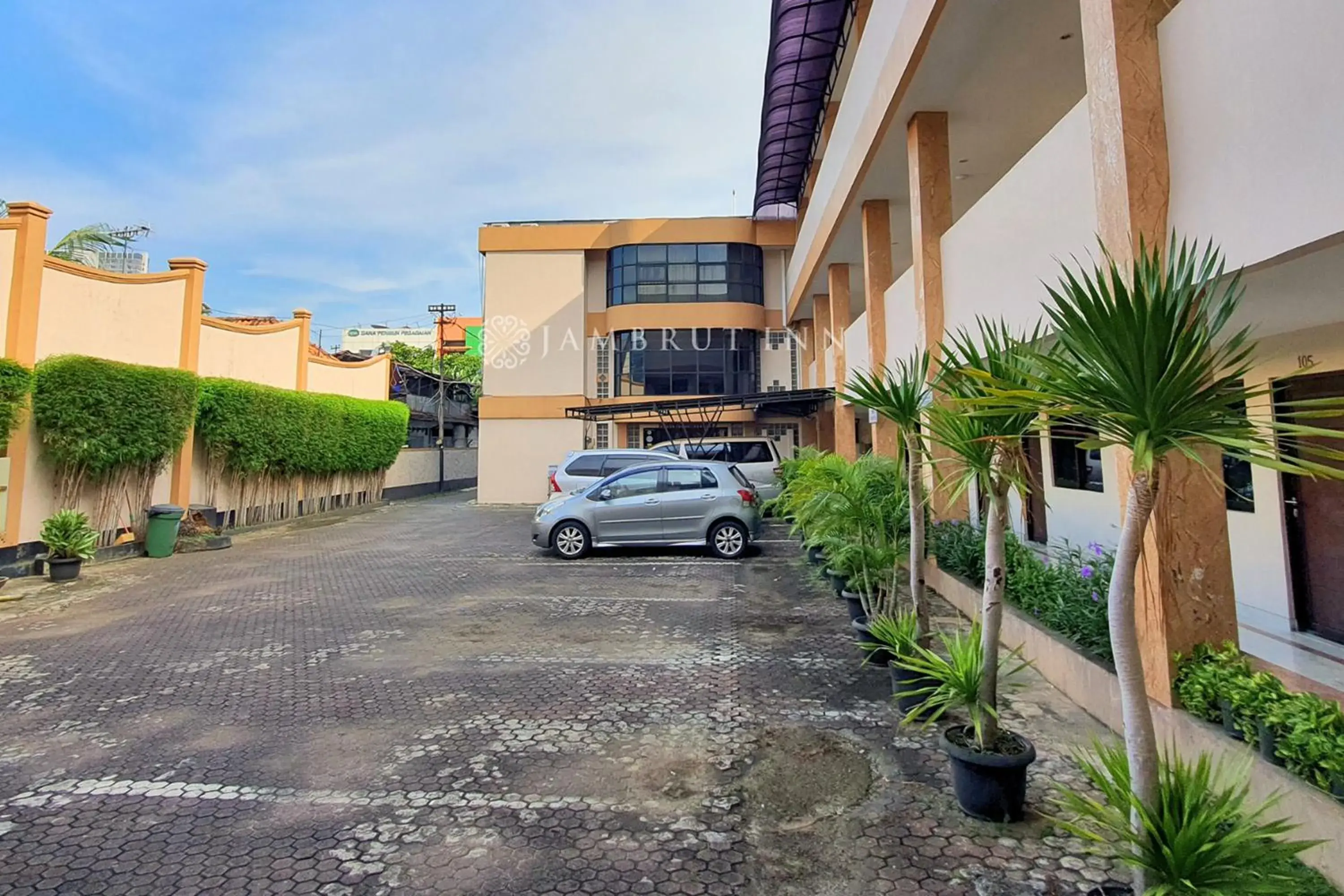 Property building in Jambrut Inn Property building in Jambrut Inn