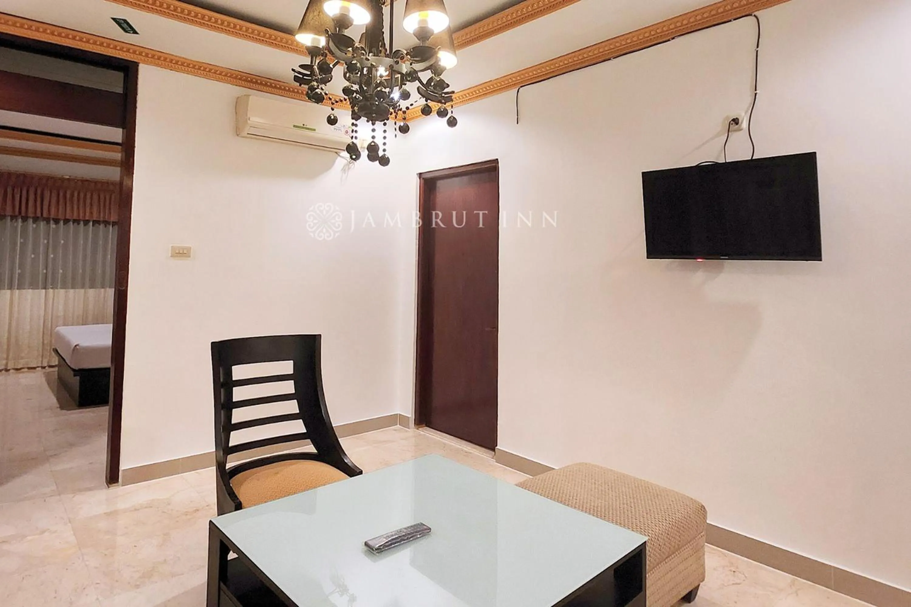 Seating area in Jambrut Inn