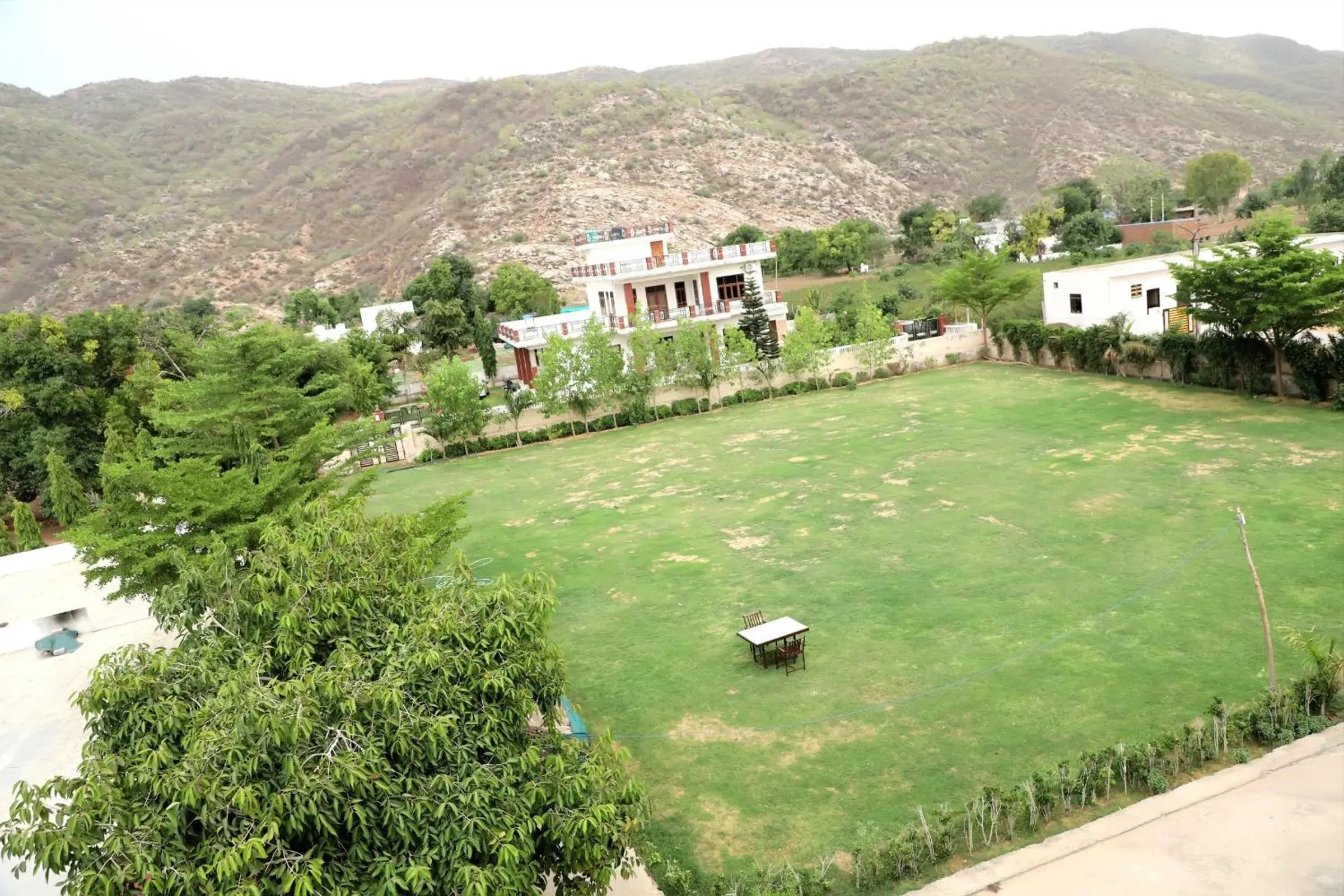 Restaurant/places to eat in Aravali Hills Resort Restaurant/places to eat in Aravali Hills Resort