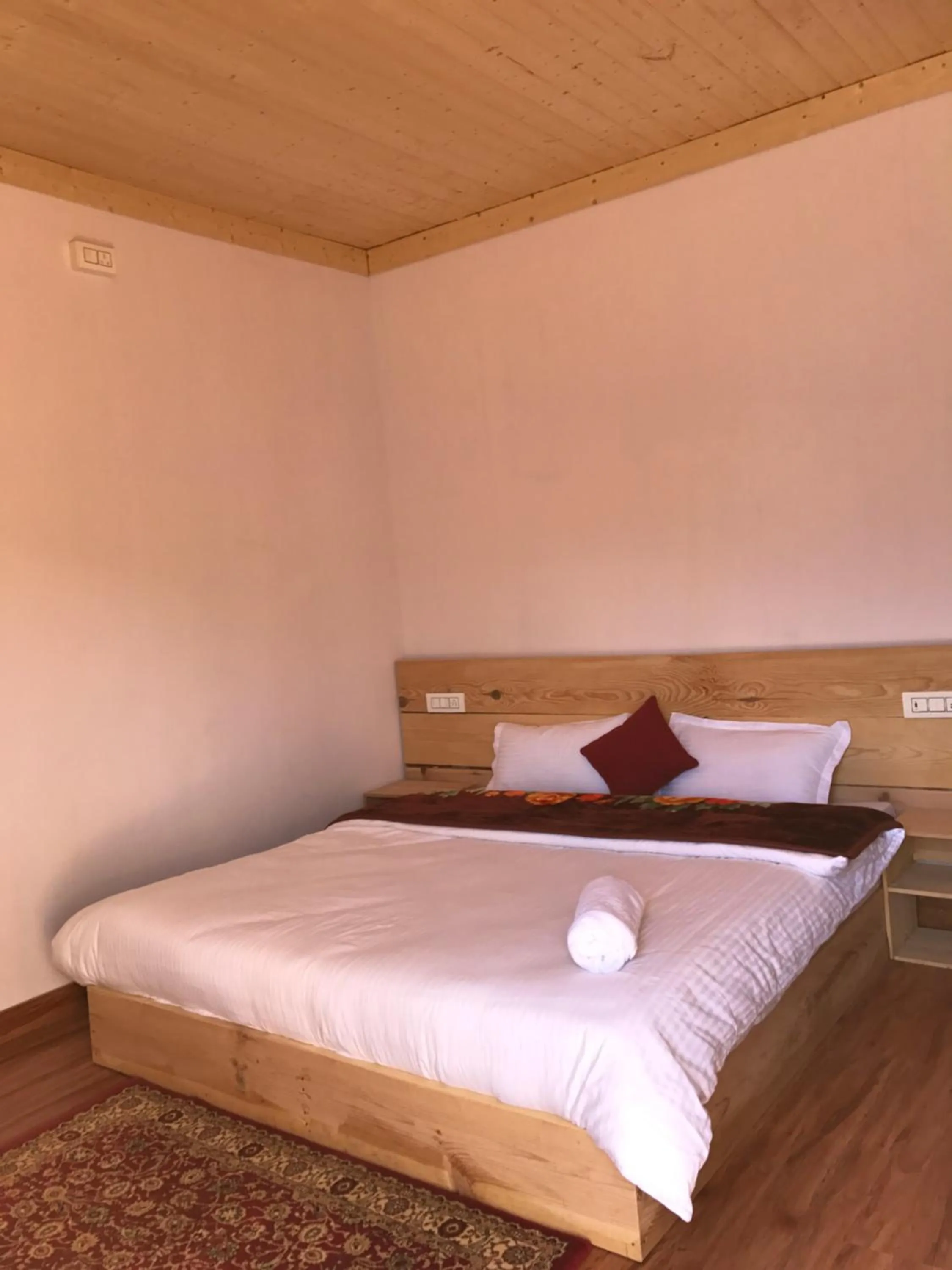 Property building, Bed in Mountain Rover Auli Resort