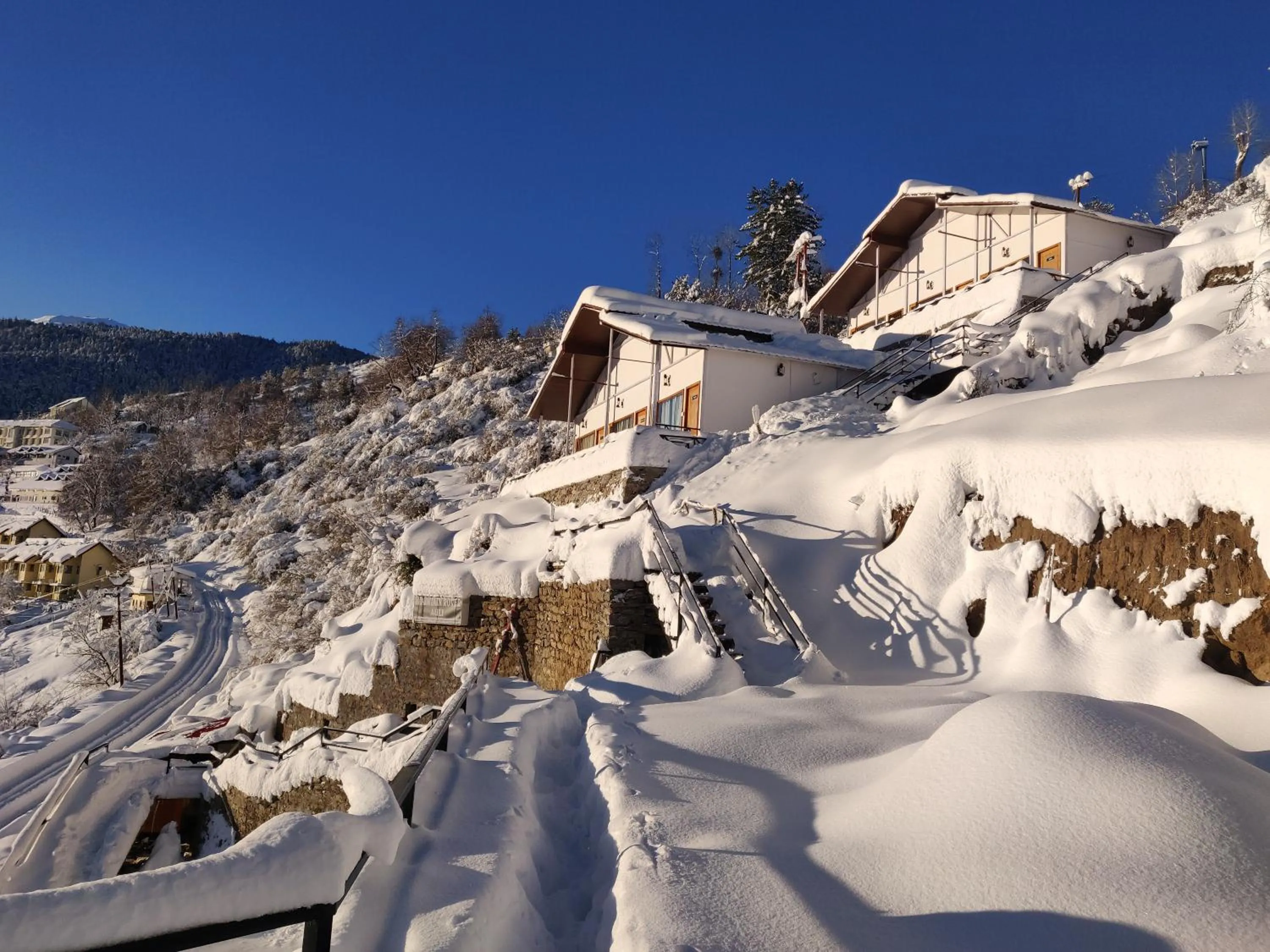 Property building in Mountain Rover Auli Resort