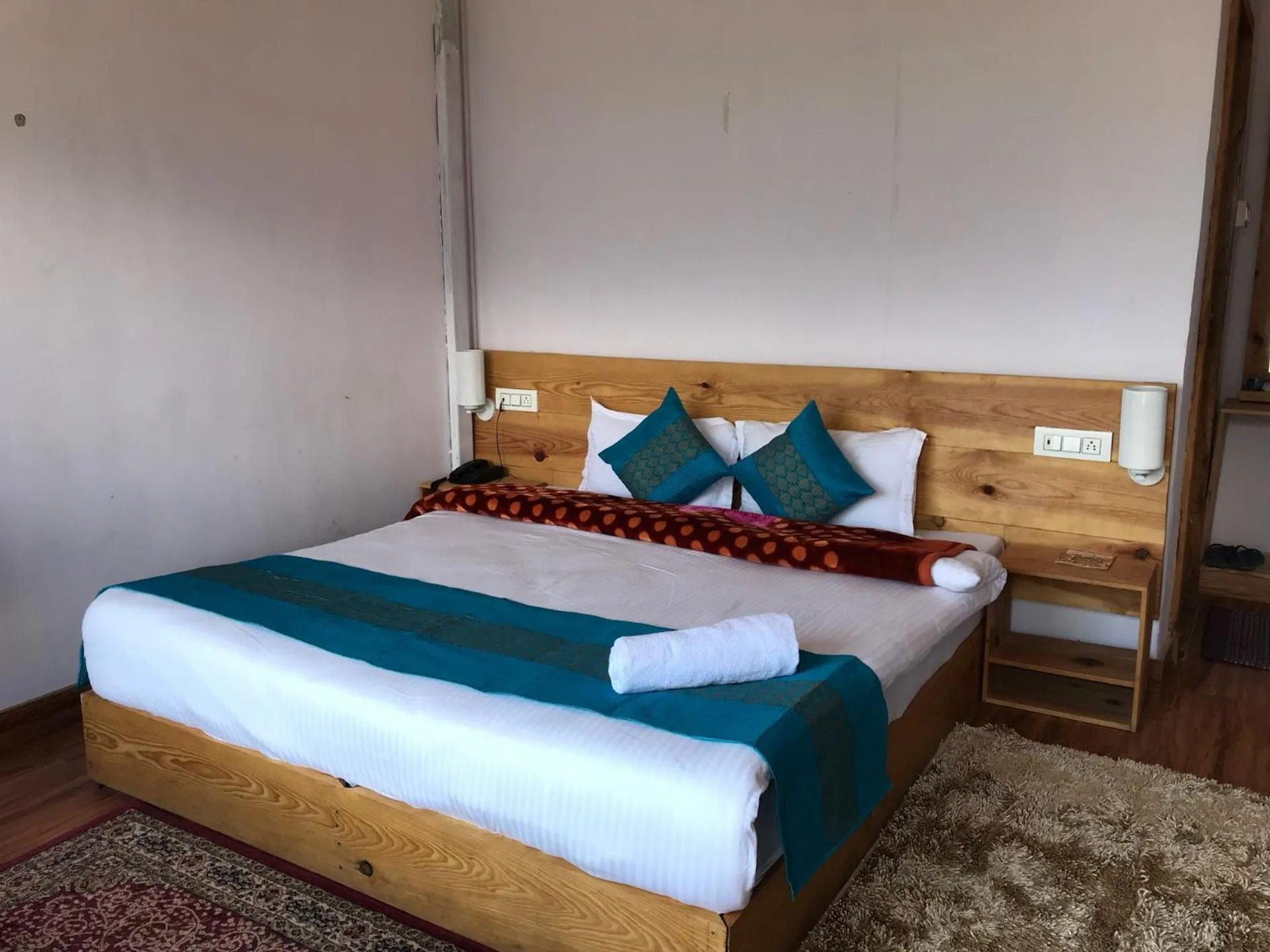 Bed in Mountain Rover Auli Resort