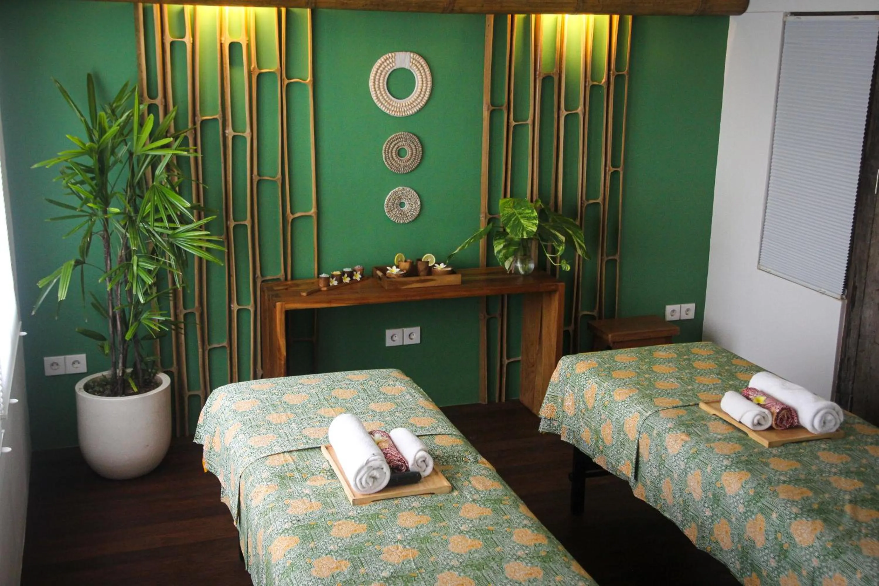 Massage, Bed in The Seraya Resort Komodo