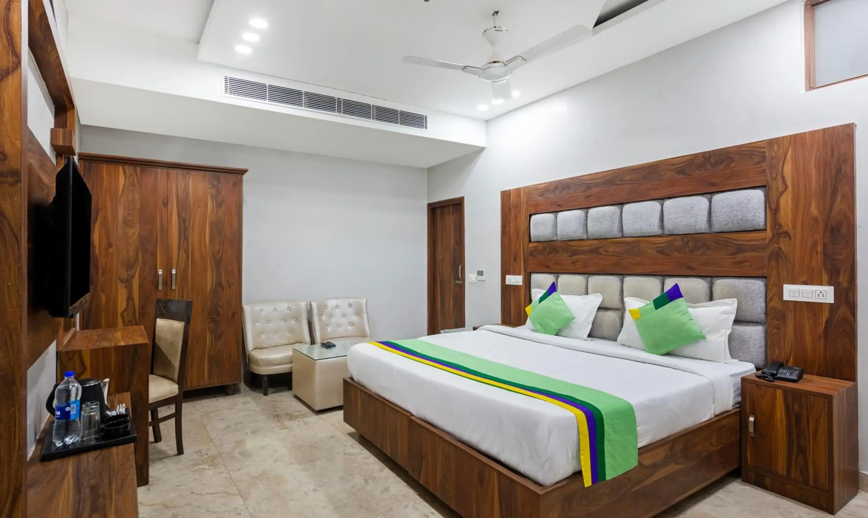 Bedroom, Bed in Treebo JD Residency Mohali Bedroom, Bed in Treebo JD Residency Mohali