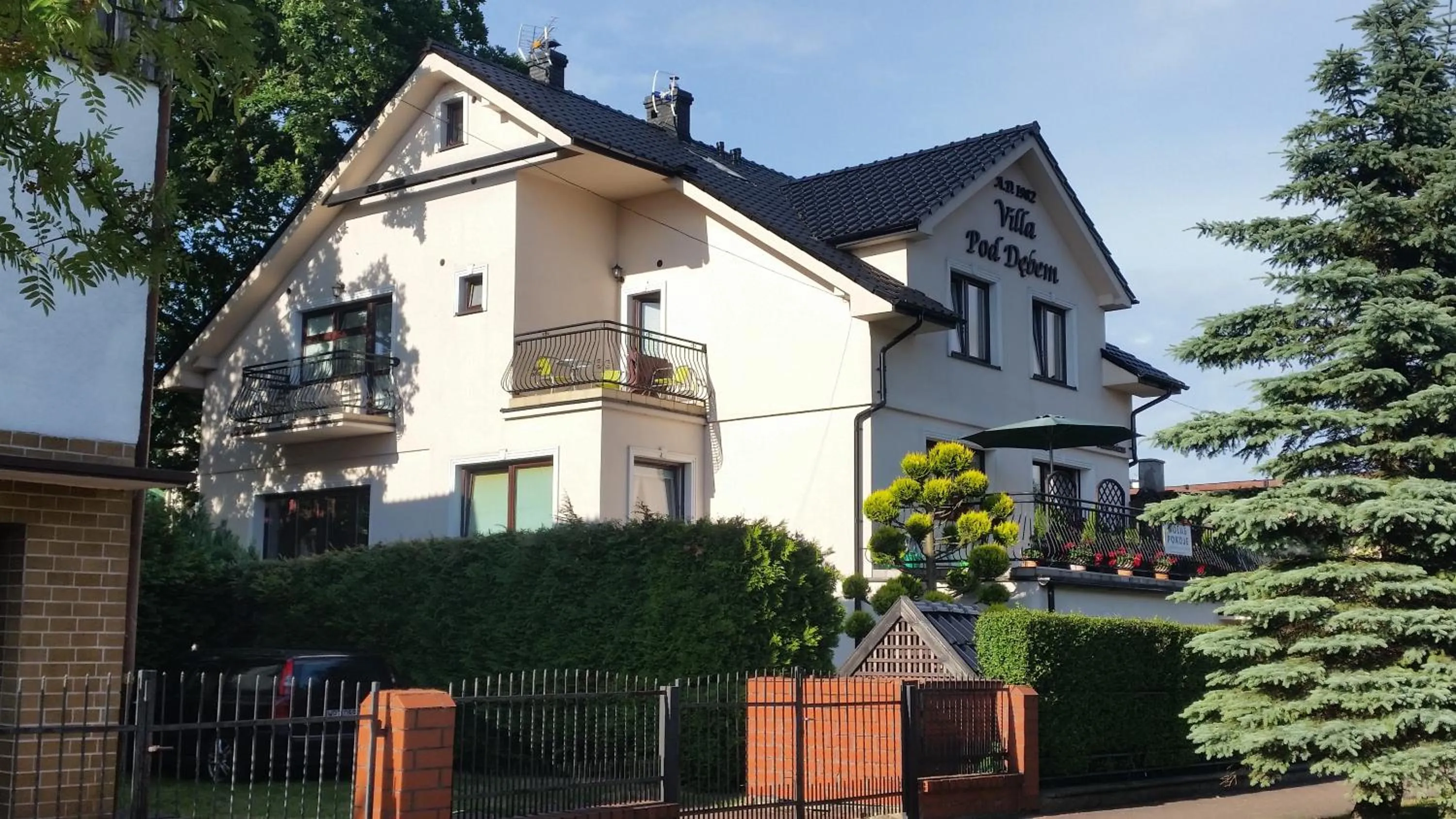 Property building in Villa Pod Dębem