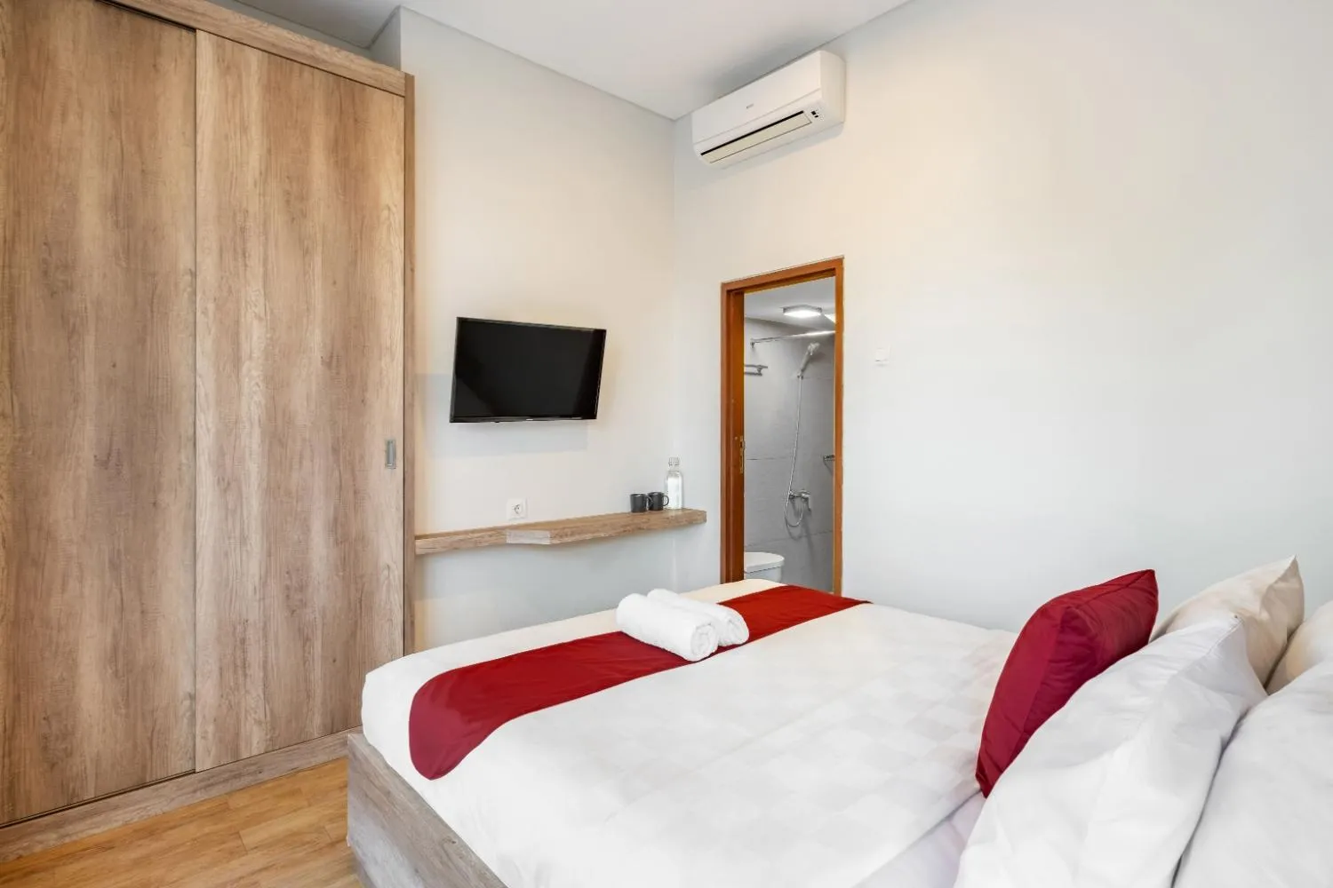 Bedroom, Bed in Cove Villa Prana