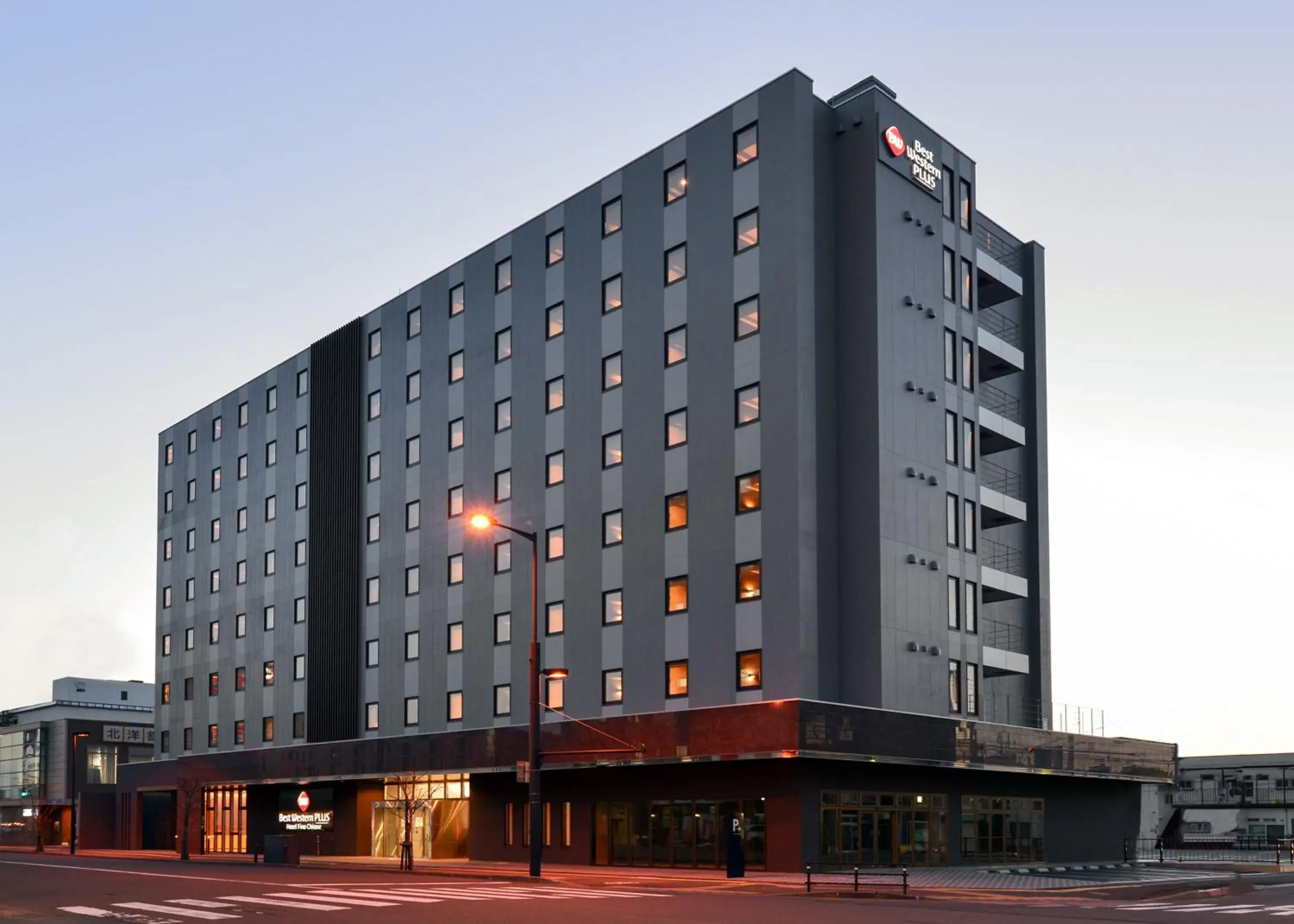 Property building in Best Western Plus Hotel Fino Chitose Property building in Best Western Plus Hotel Fino Chitose