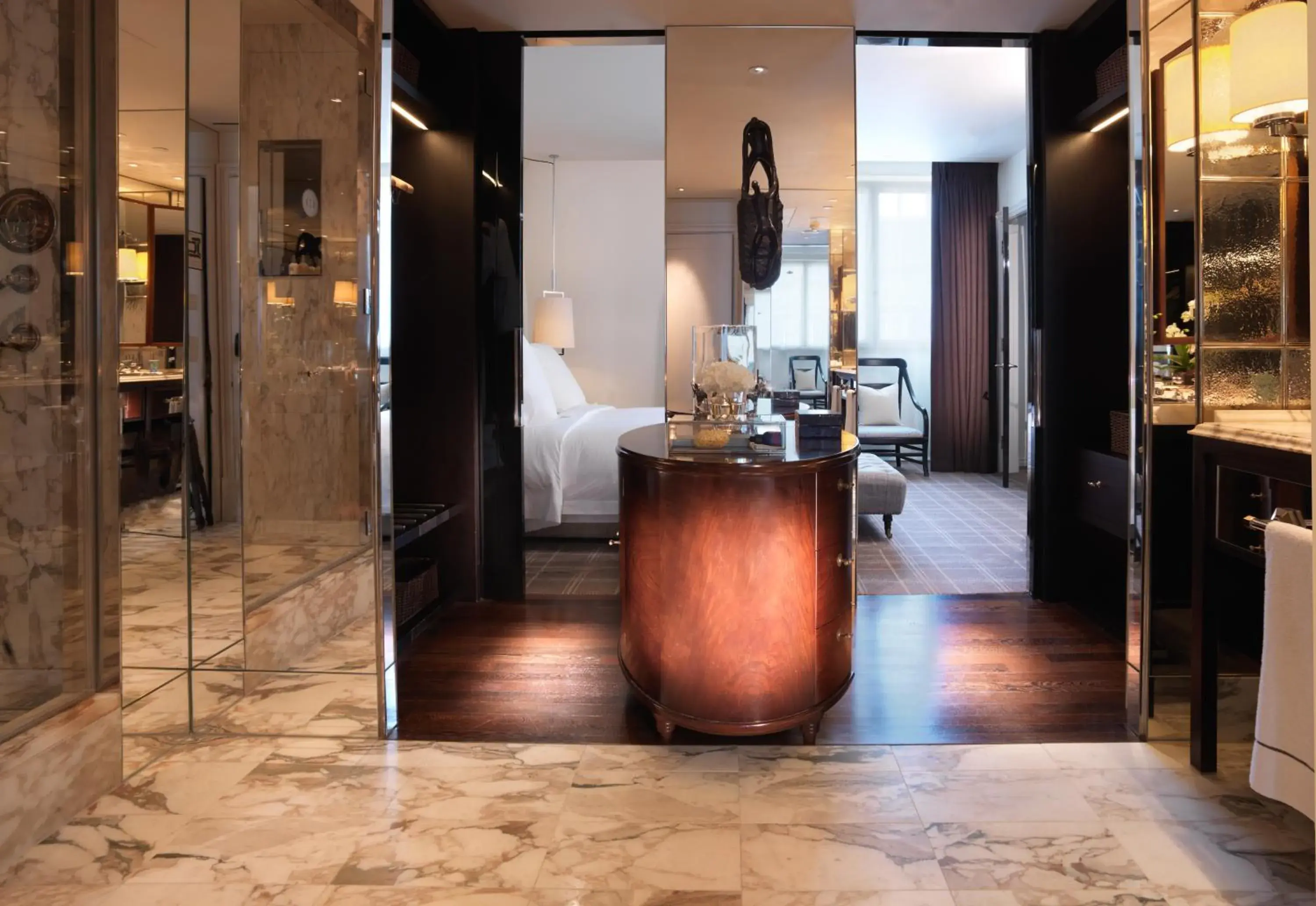 Bathroom, Lobby/Reception in Rosewood London