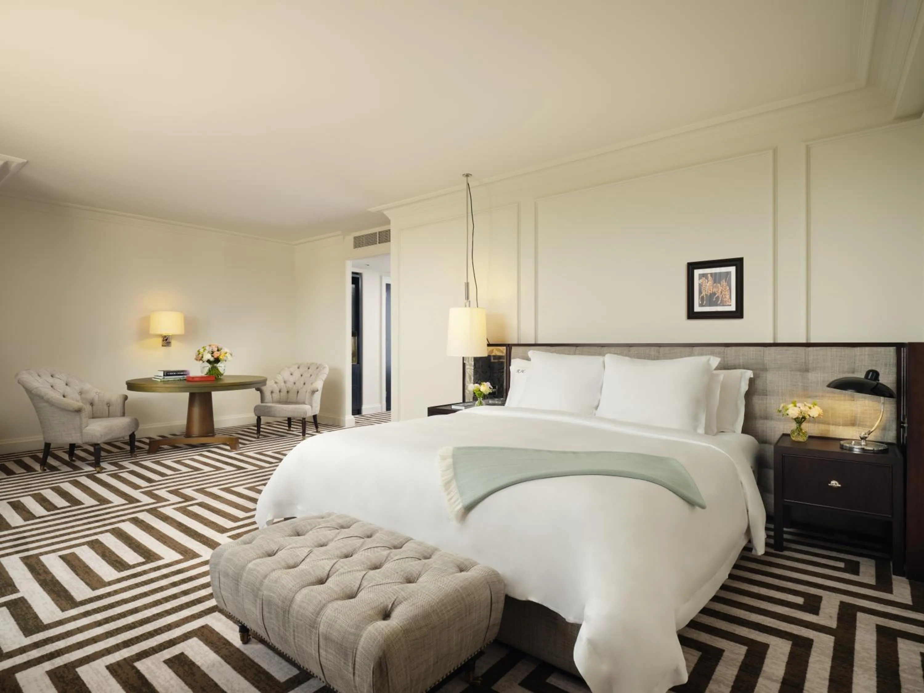 Photo of the whole room, Bed in Rosewood London