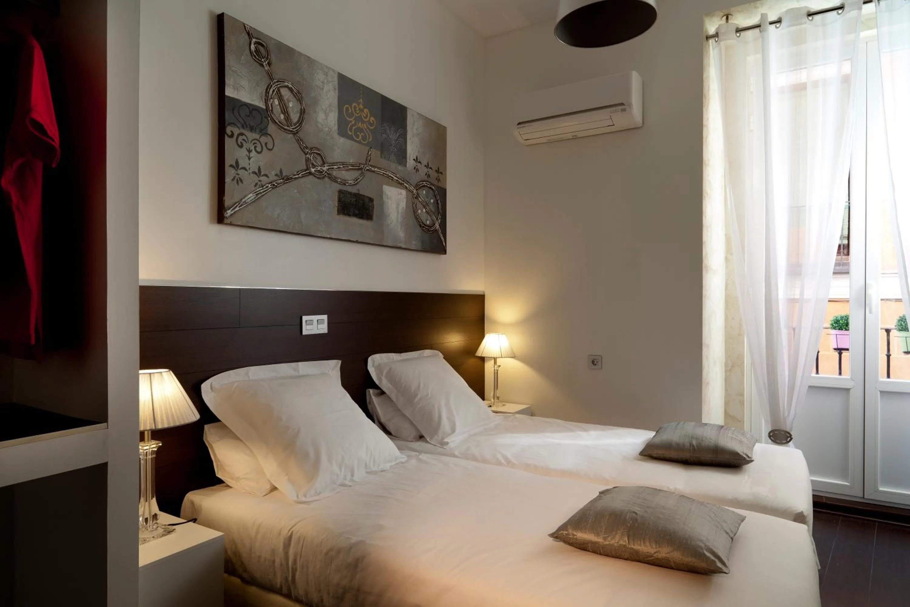 Bed in THC Latina Hostel