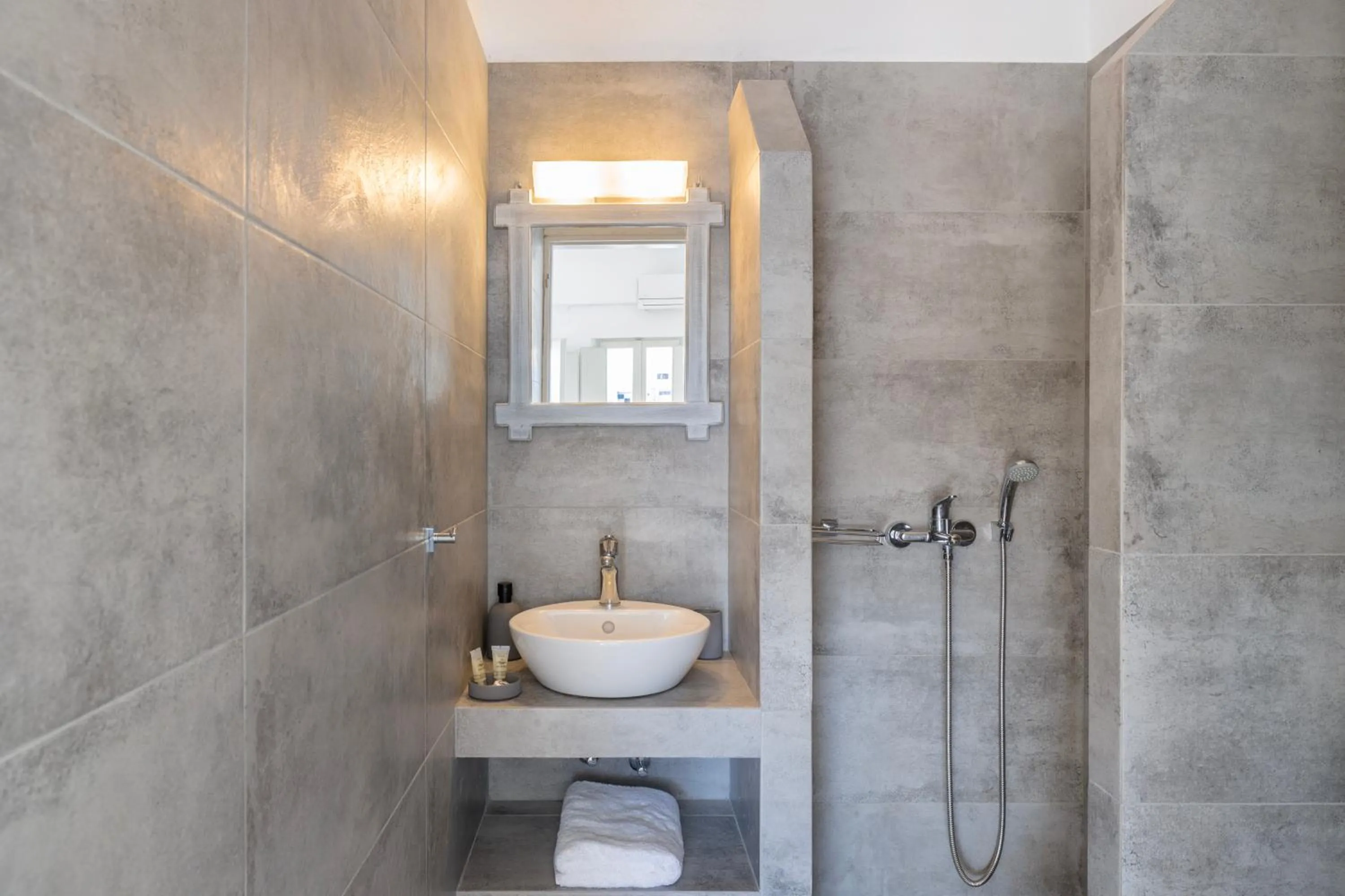 Bathroom in Vrachia Studios & Apartments