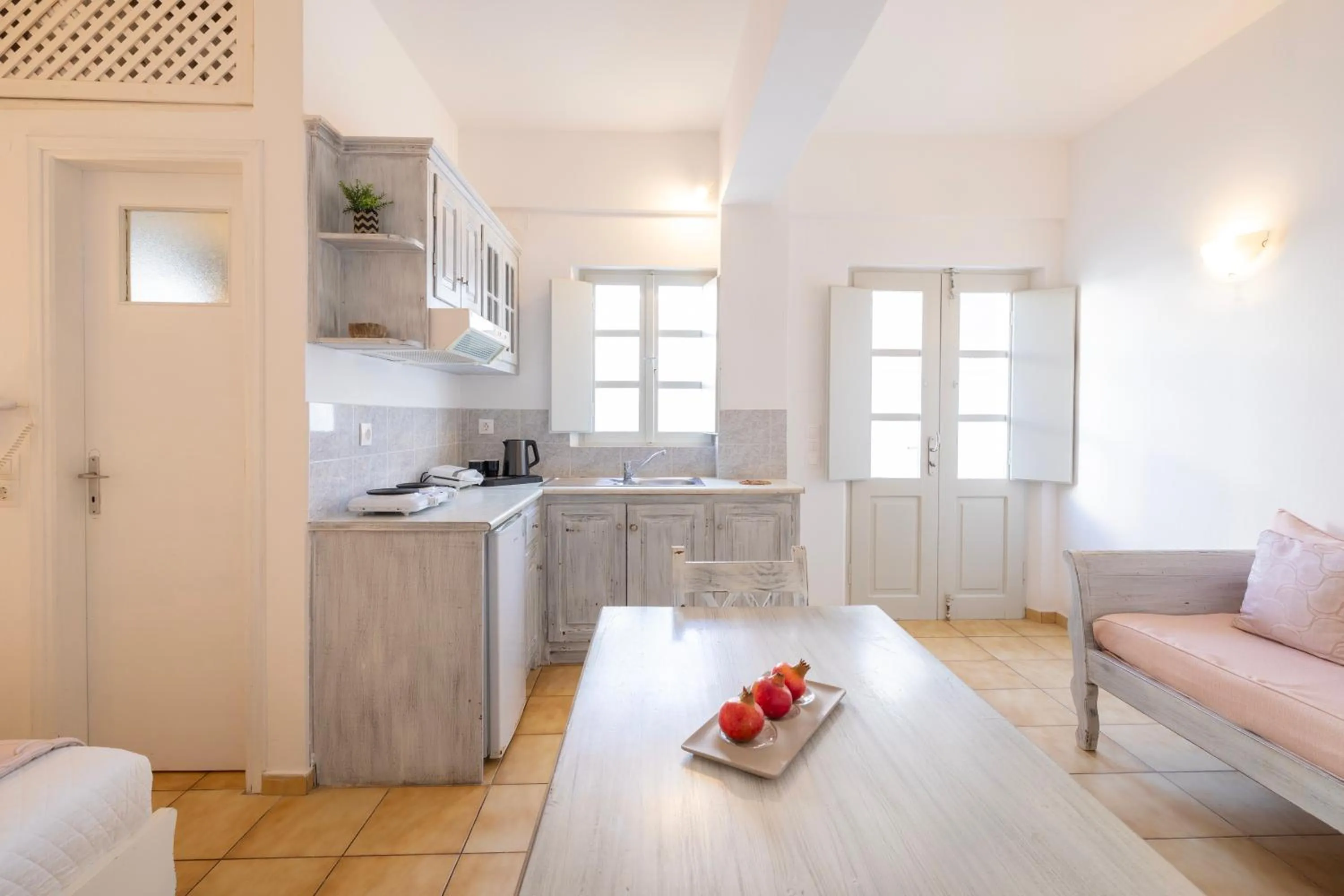 Living room in Vrachia Studios & Apartments