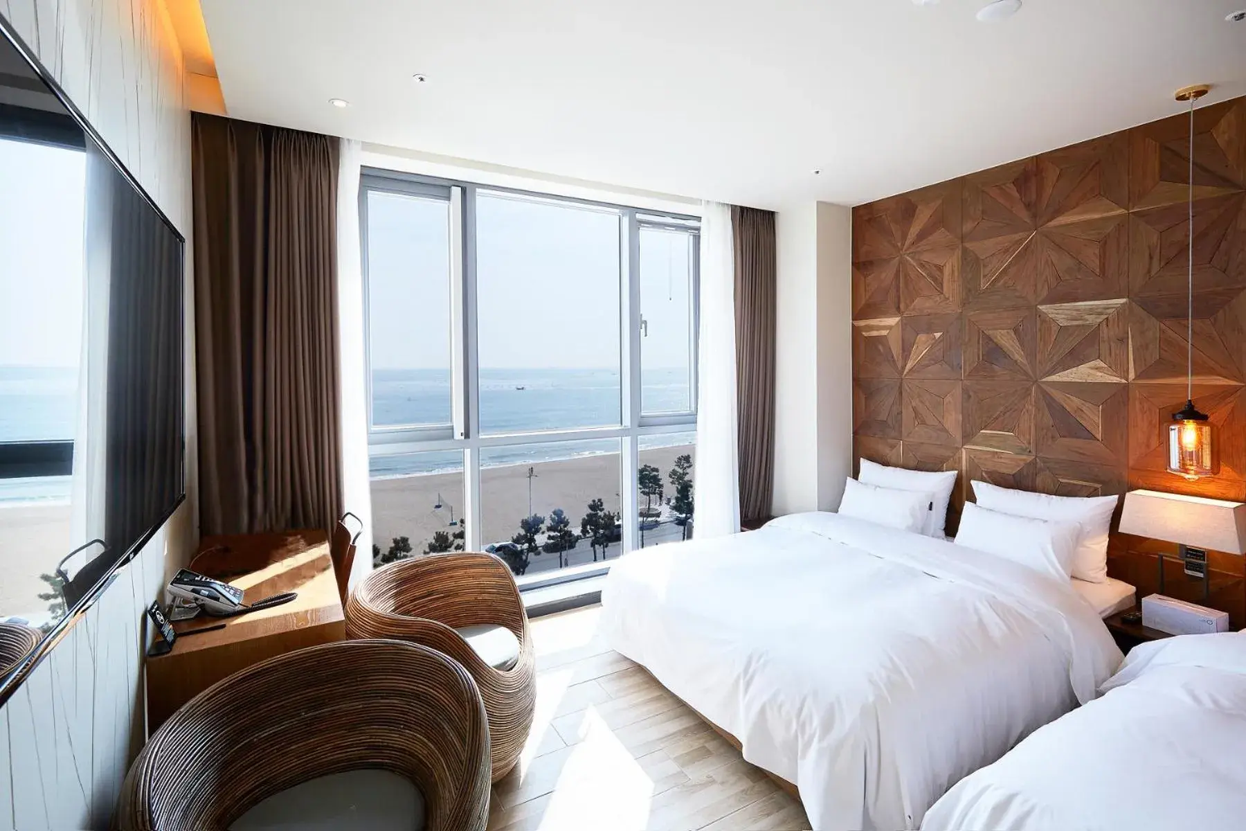 Deluxe Twin Room with Sea View in Hotel Laon Deluxe Twin Room with Sea View in Hotel Laon