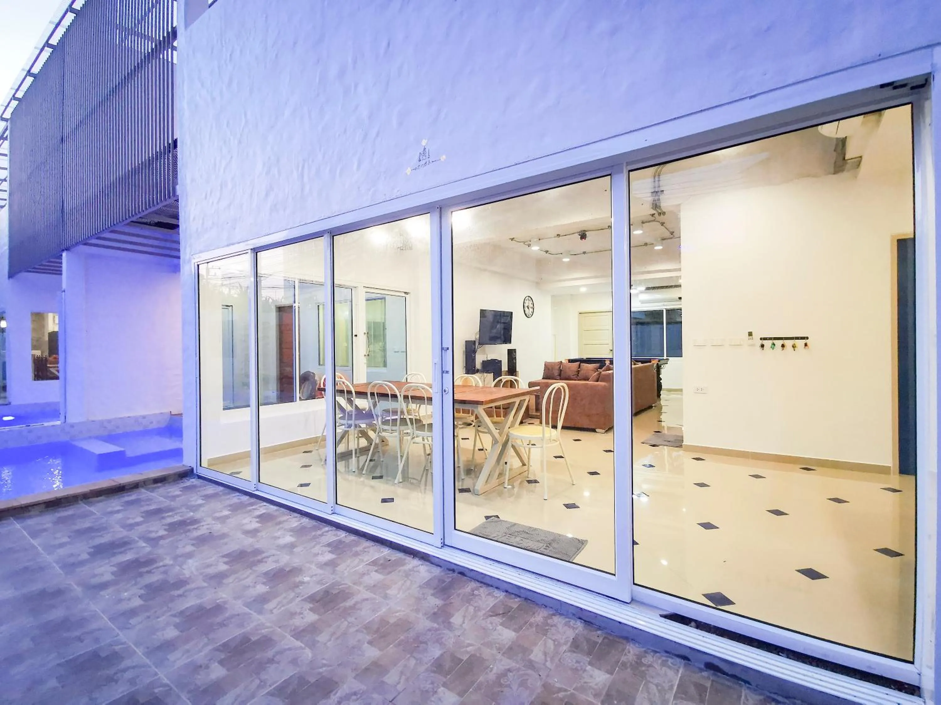 TV and multimedia in Thepprasit Cosy