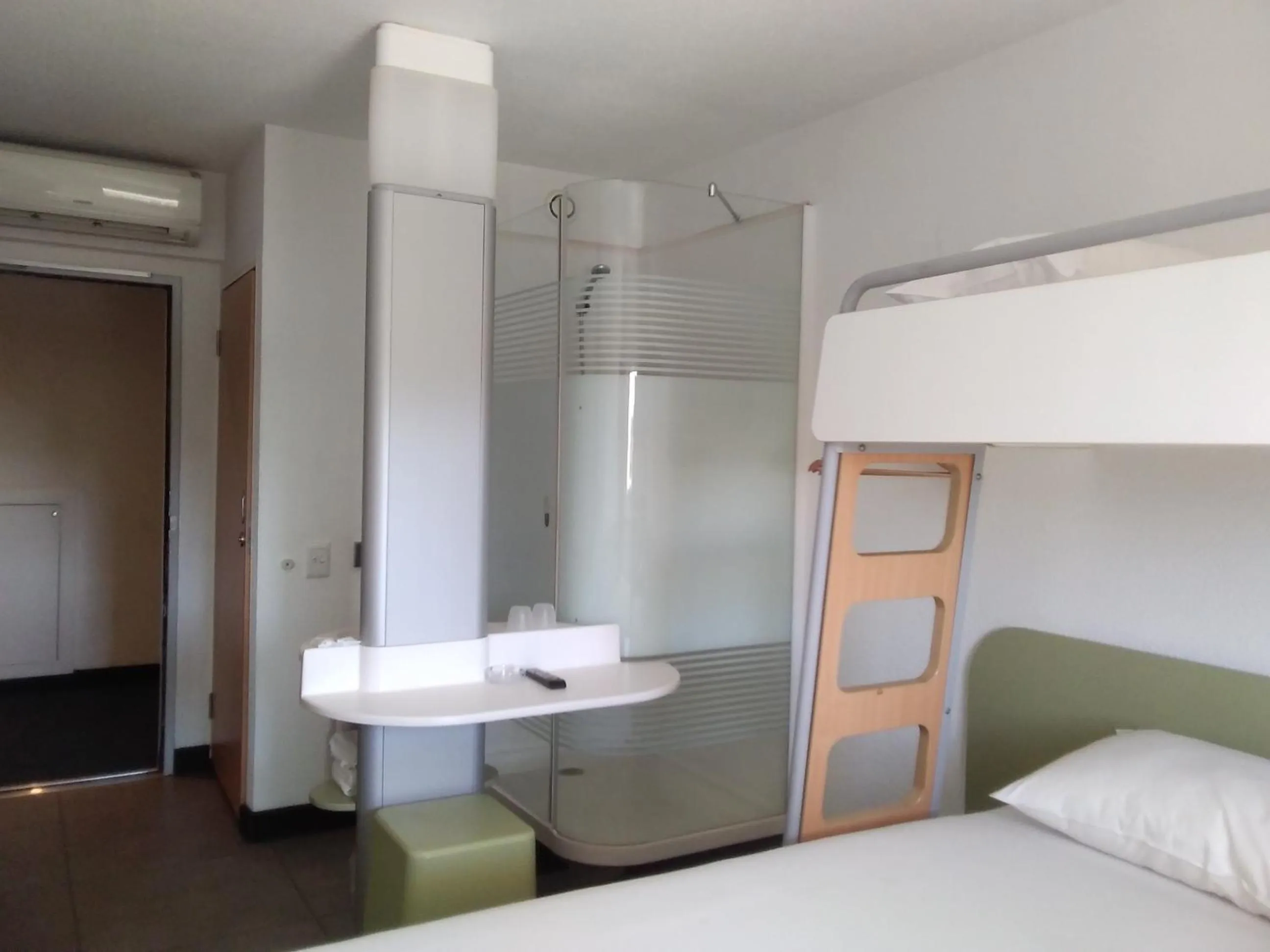 Bedroom, Bed in SUN1 NELSPRUIT