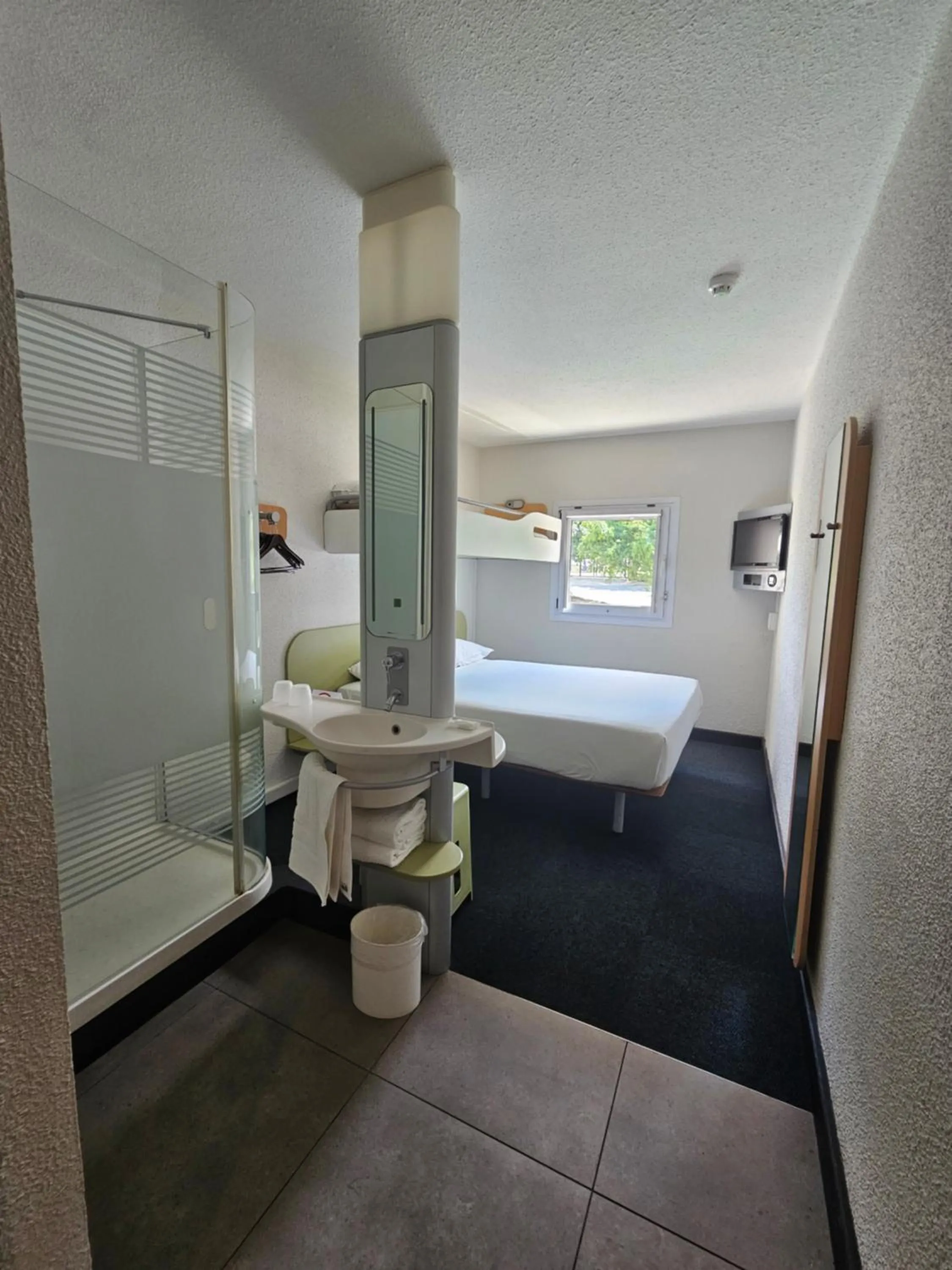 Bedroom, Bed in SUN1 NELSPRUIT