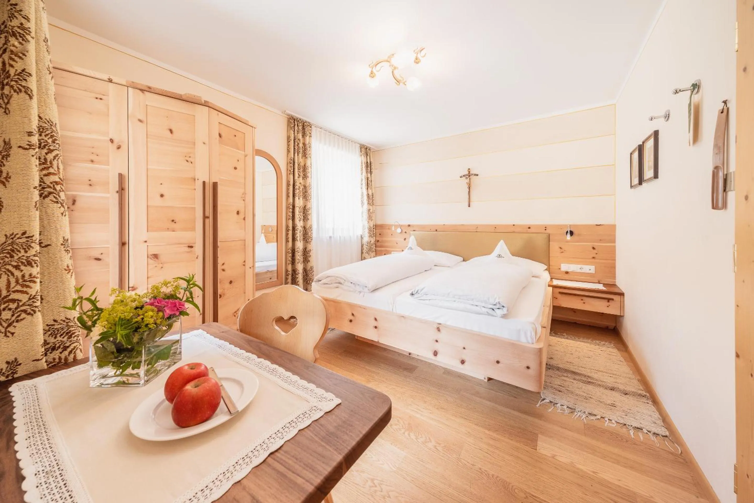 Photo of the whole room, Bed in Berglandhotel Untertheimerhof