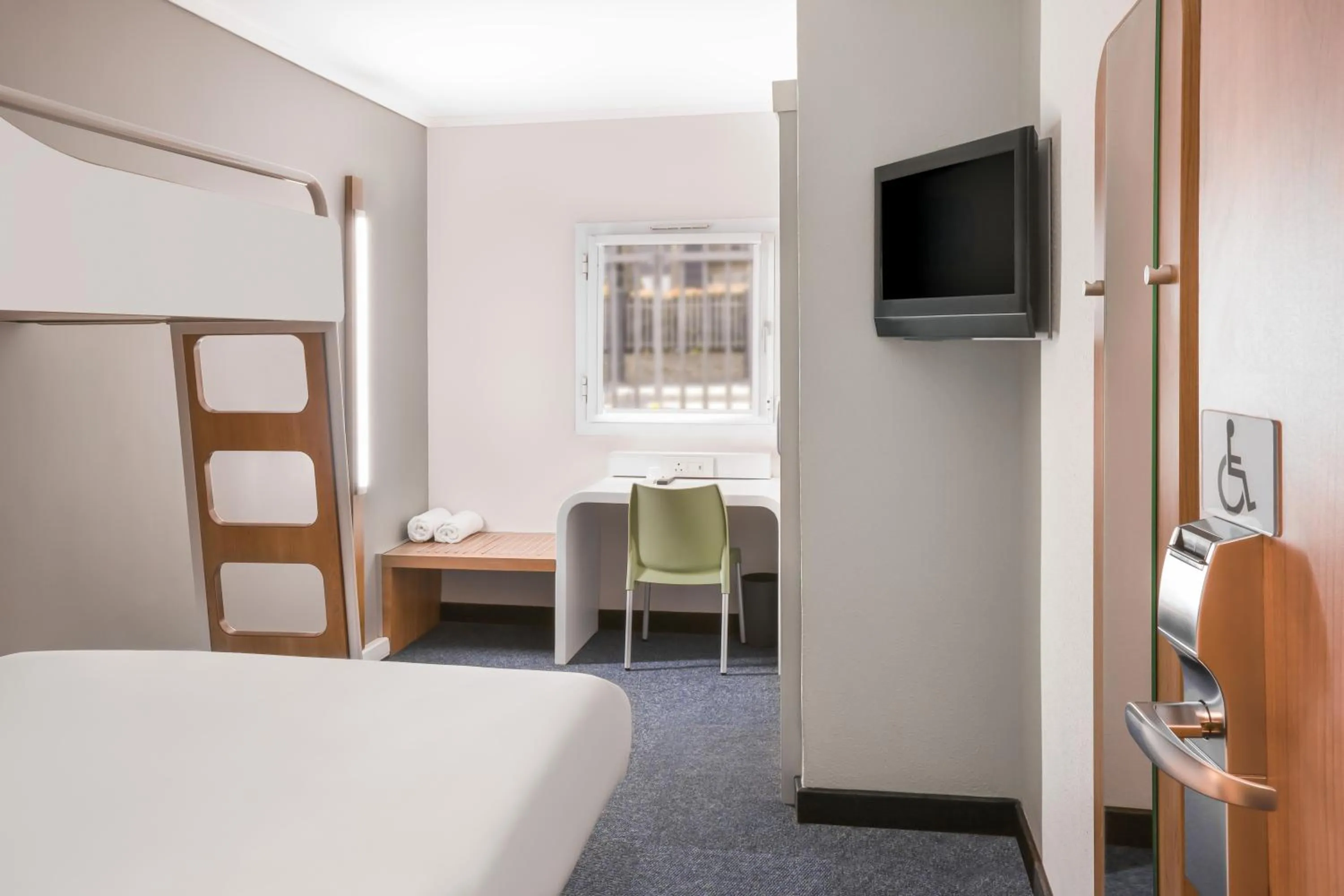 Bed in SUN1 MILNERTON