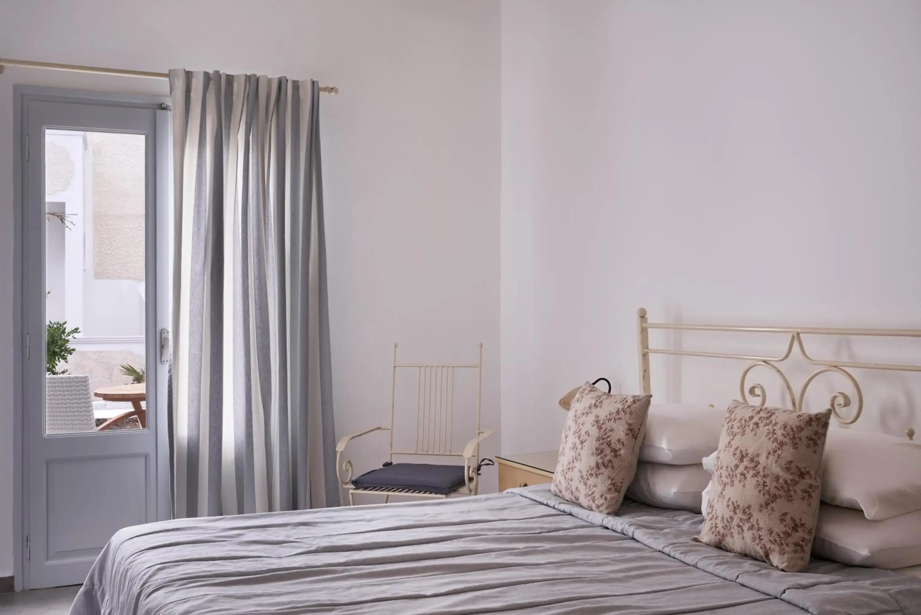 Bed in Makris Beach Hotel Bed in Makris Beach Hotel