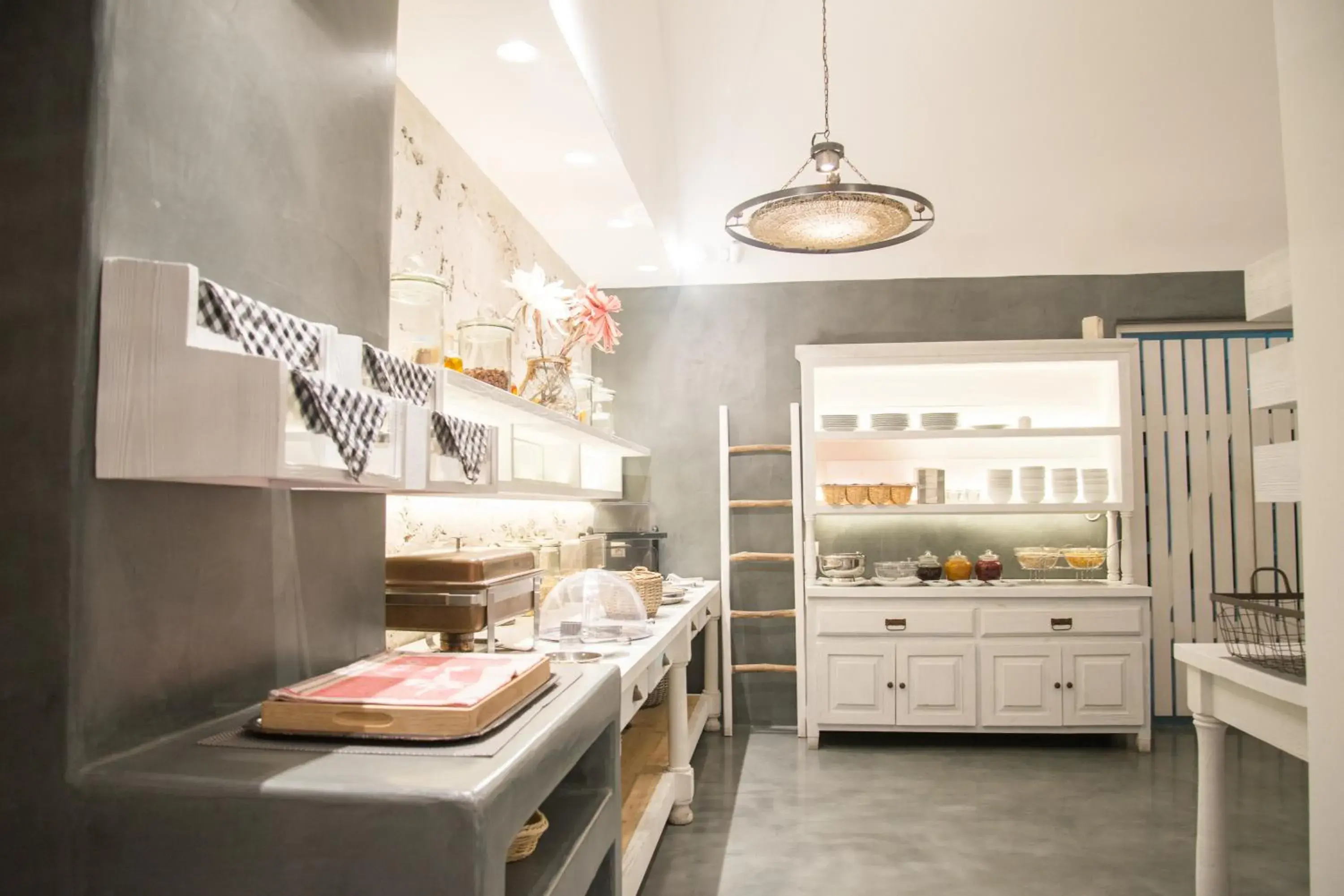 Restaurant/places to eat in Makris Beach Hotel Restaurant/places to eat in Makris Beach Hotel