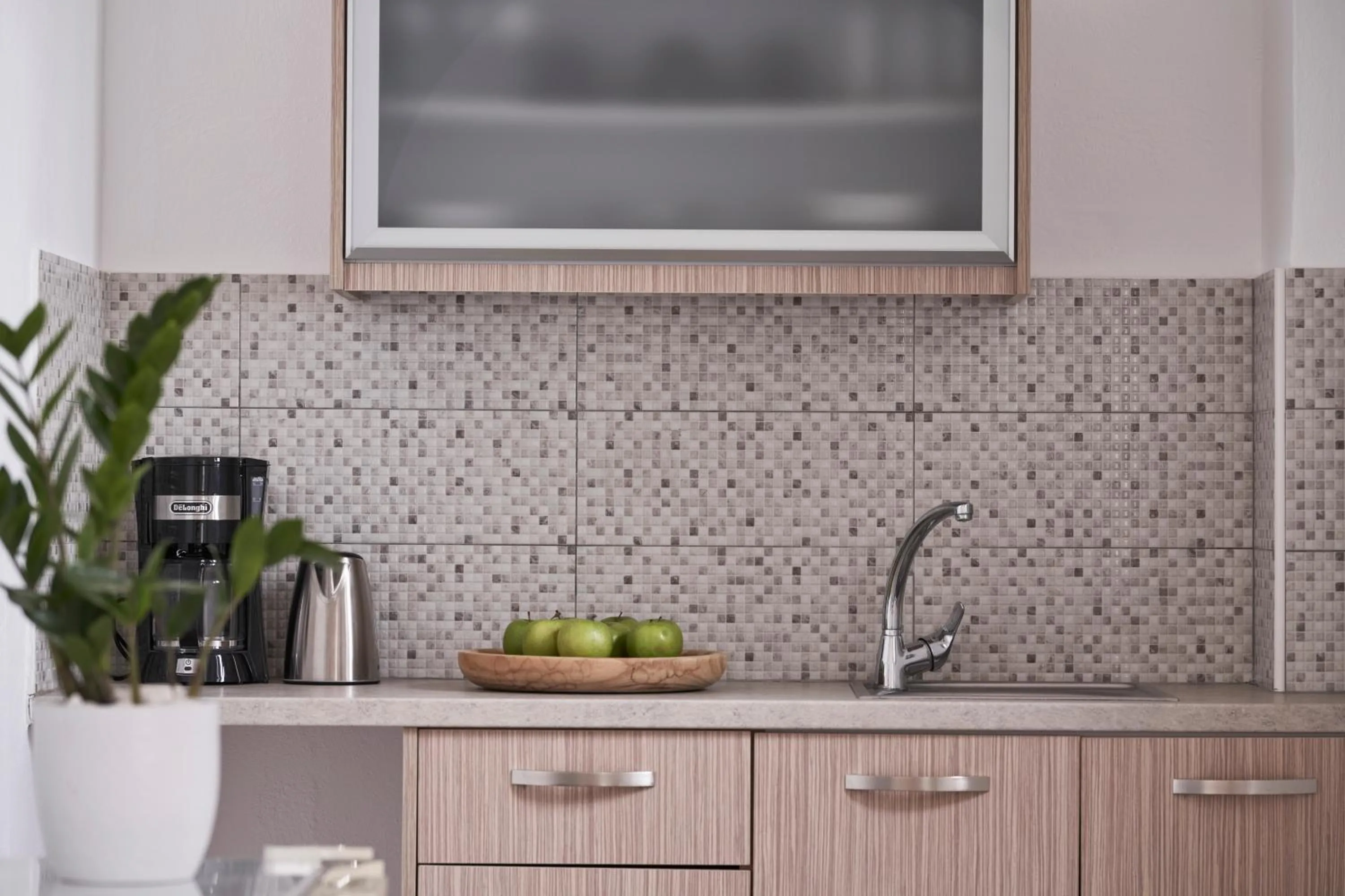 Coffee/tea facilities in Makris Beach Hotel