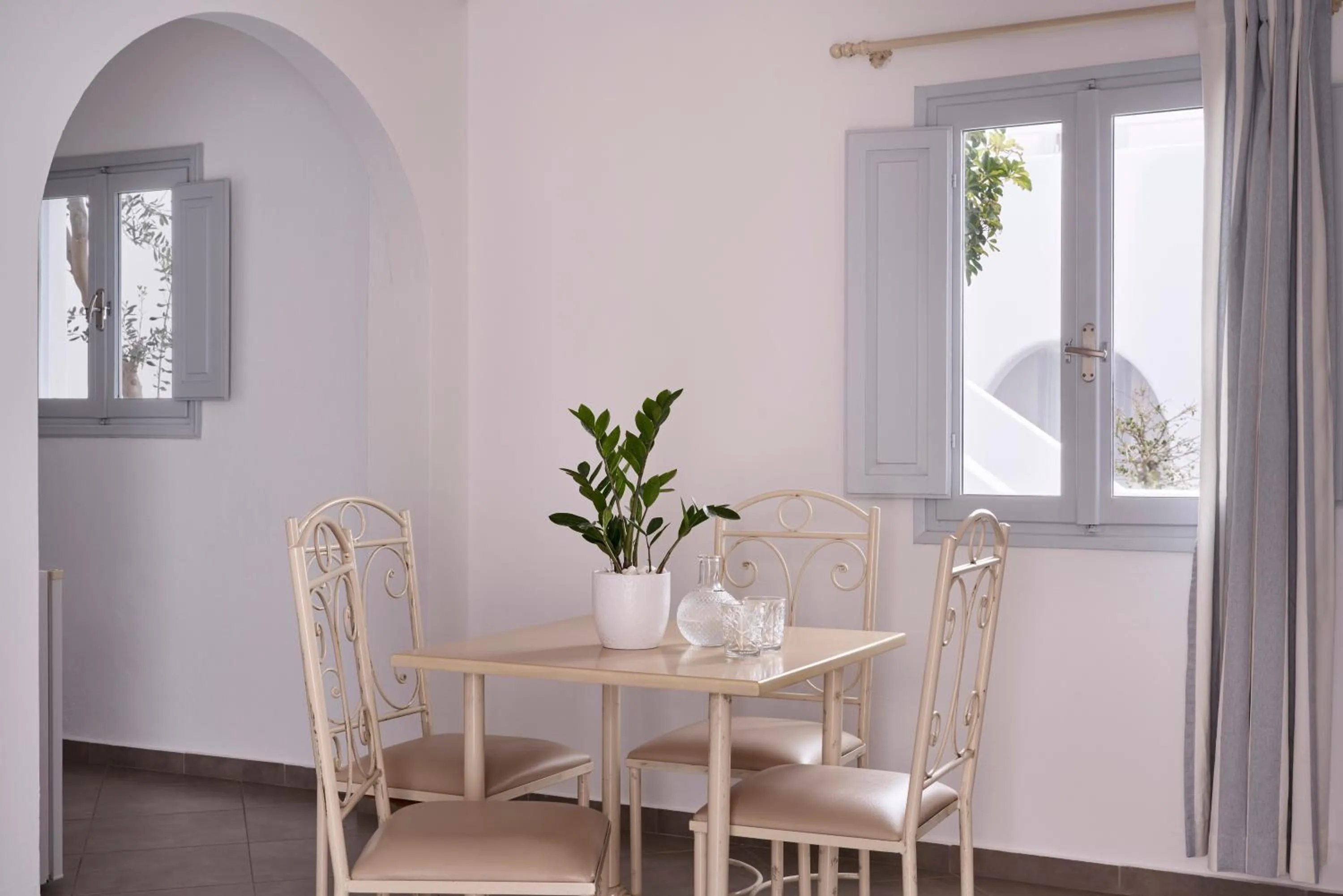 Living room in Makris Beach Hotel