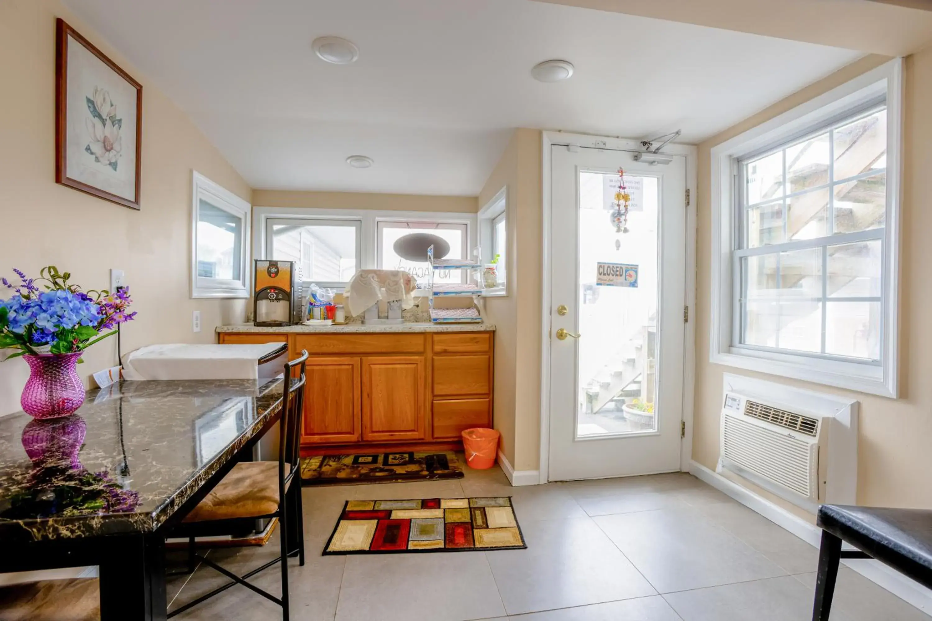 Lobby or reception in Dutch Motel Palmyra Lobby or reception in Dutch Motel Palmyra